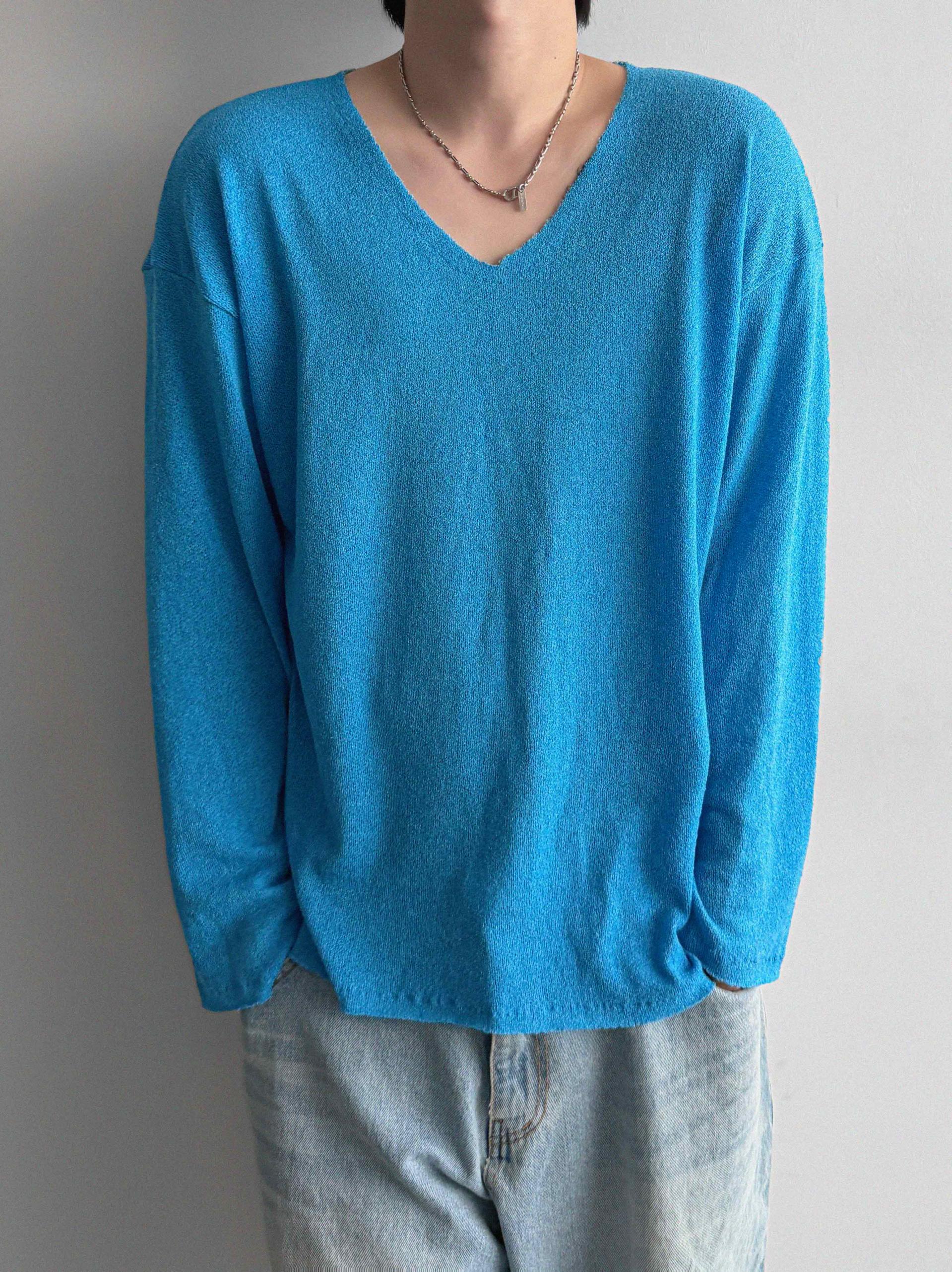 Linen v neck cut out knit