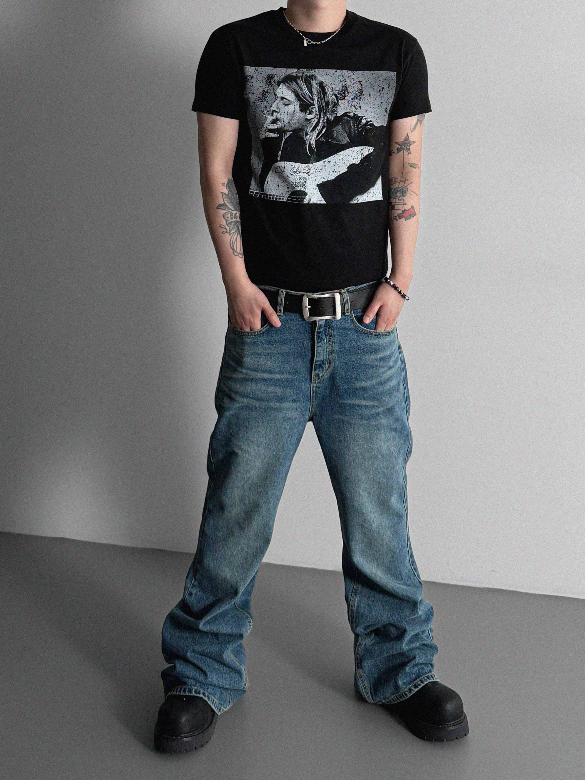 Cut printed muscle half t