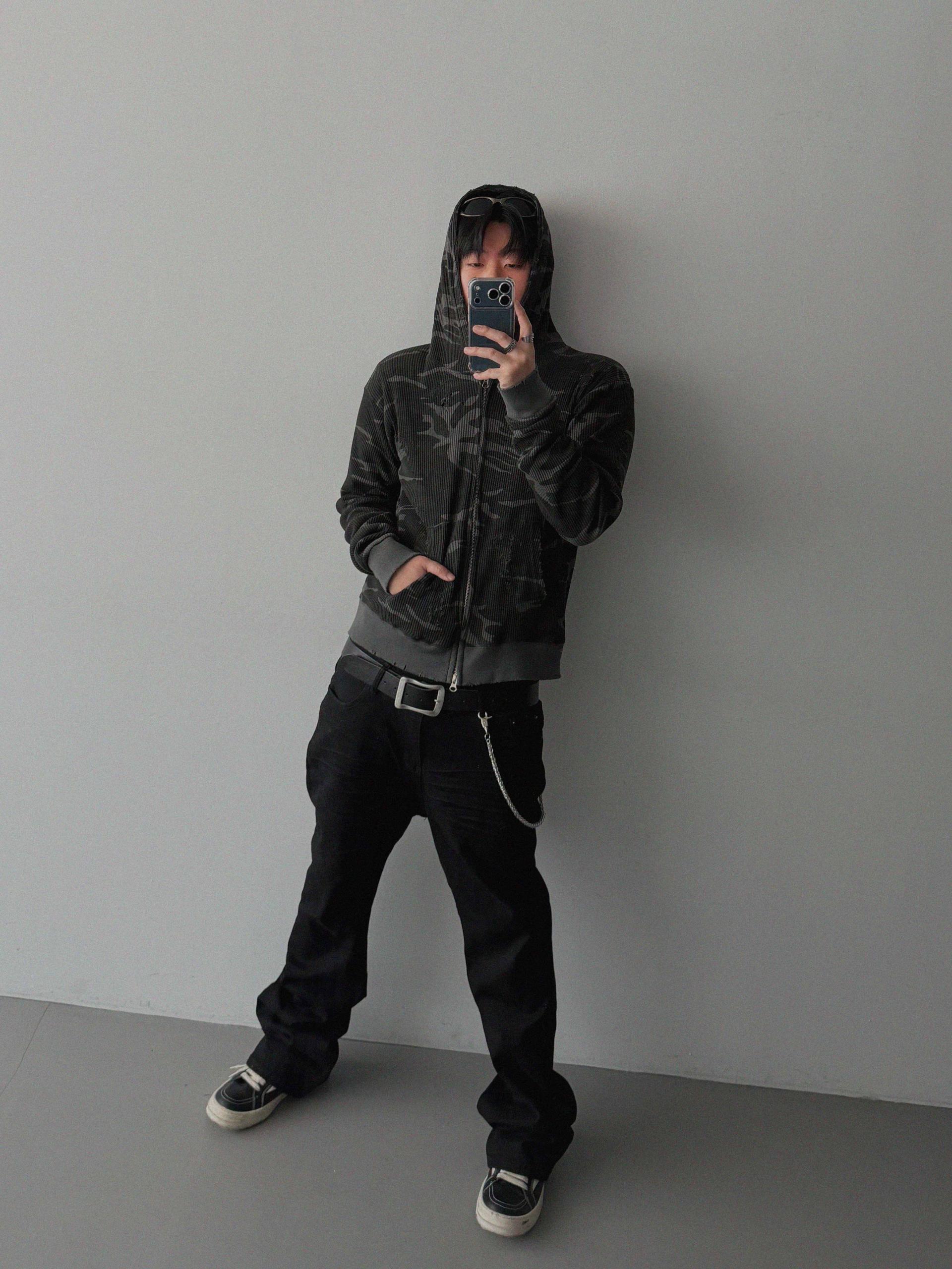 Destroyed camo crop hood zip-up