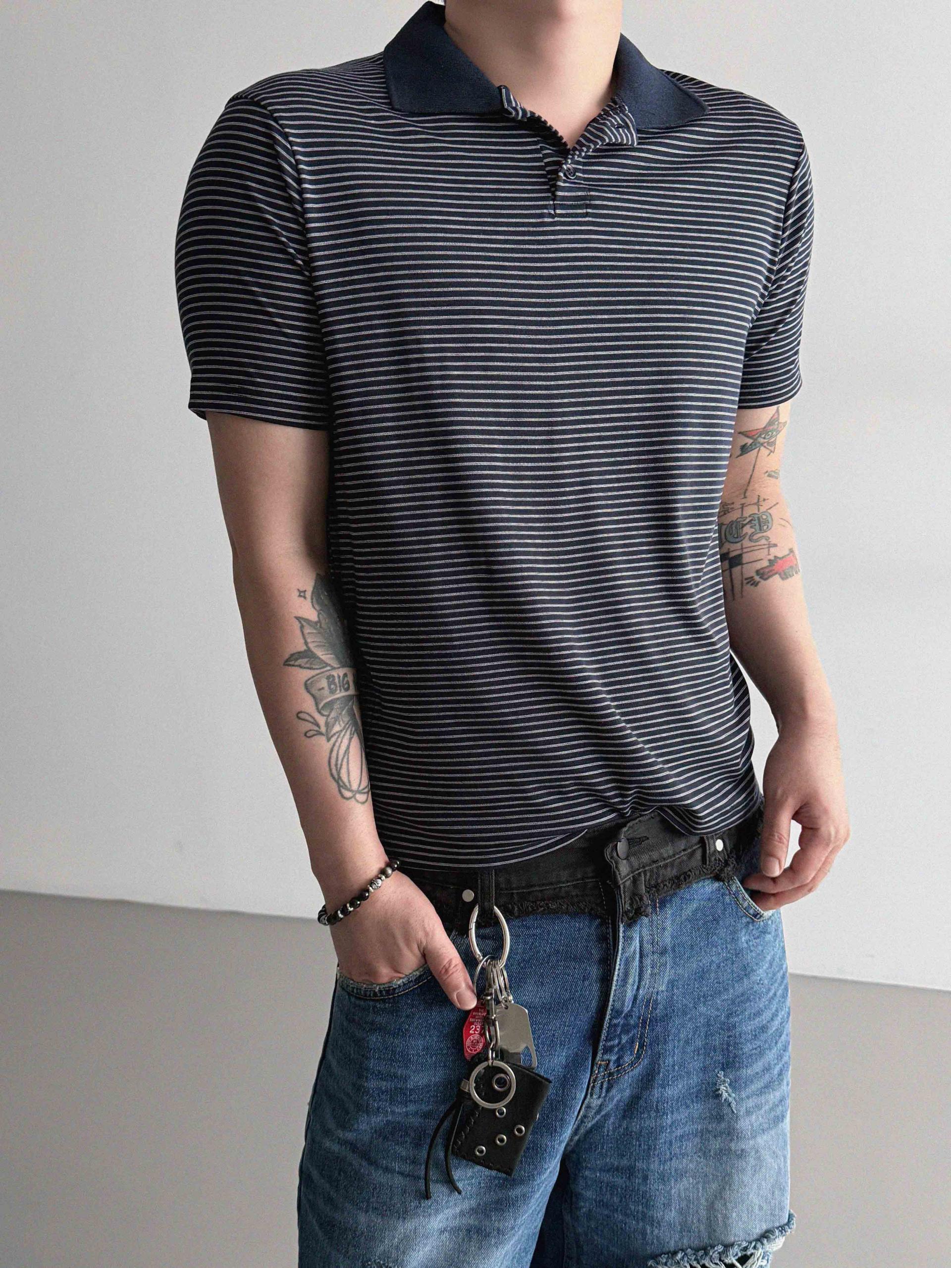 Cult collar half t