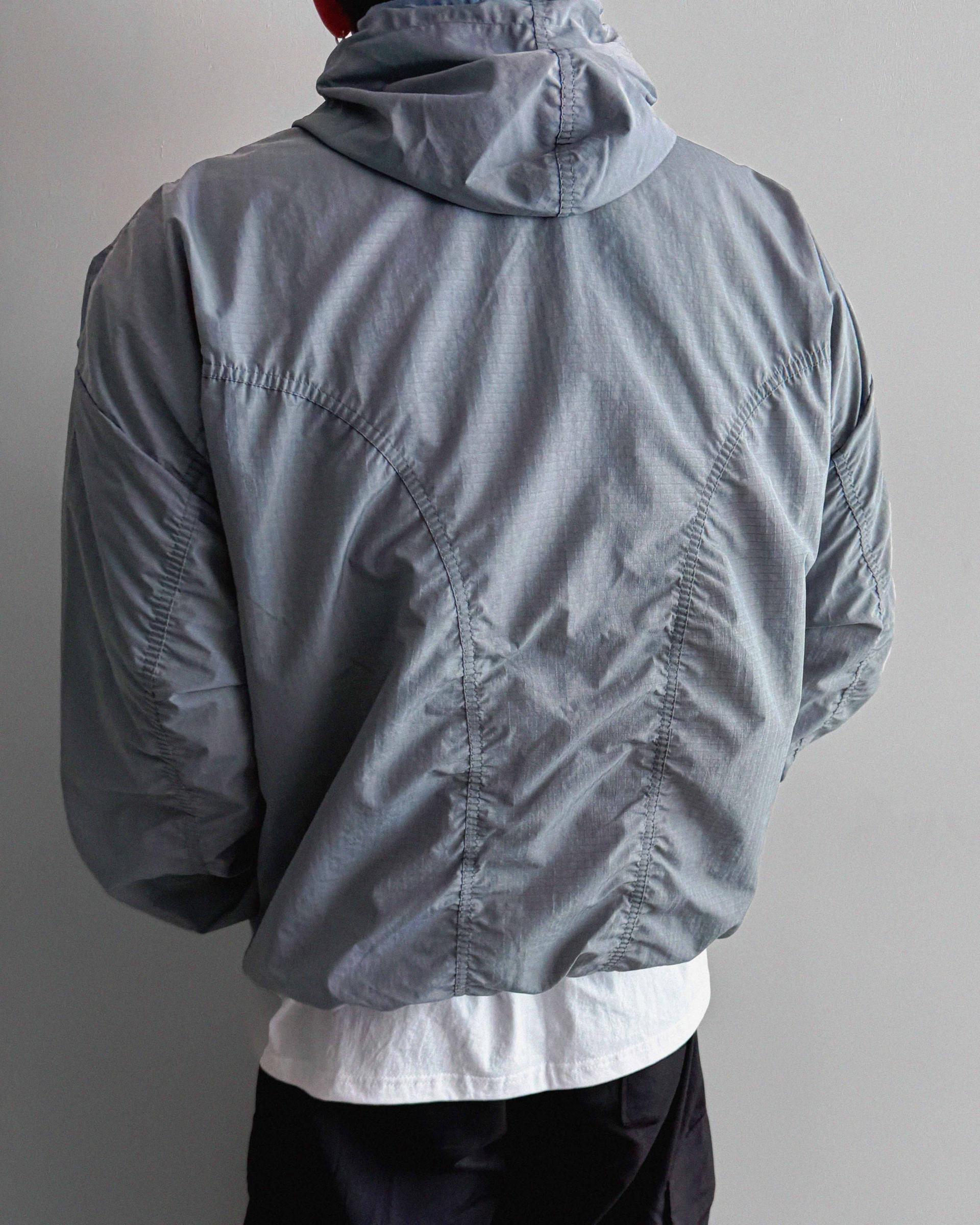 Core shirring waterproof hooded jacket