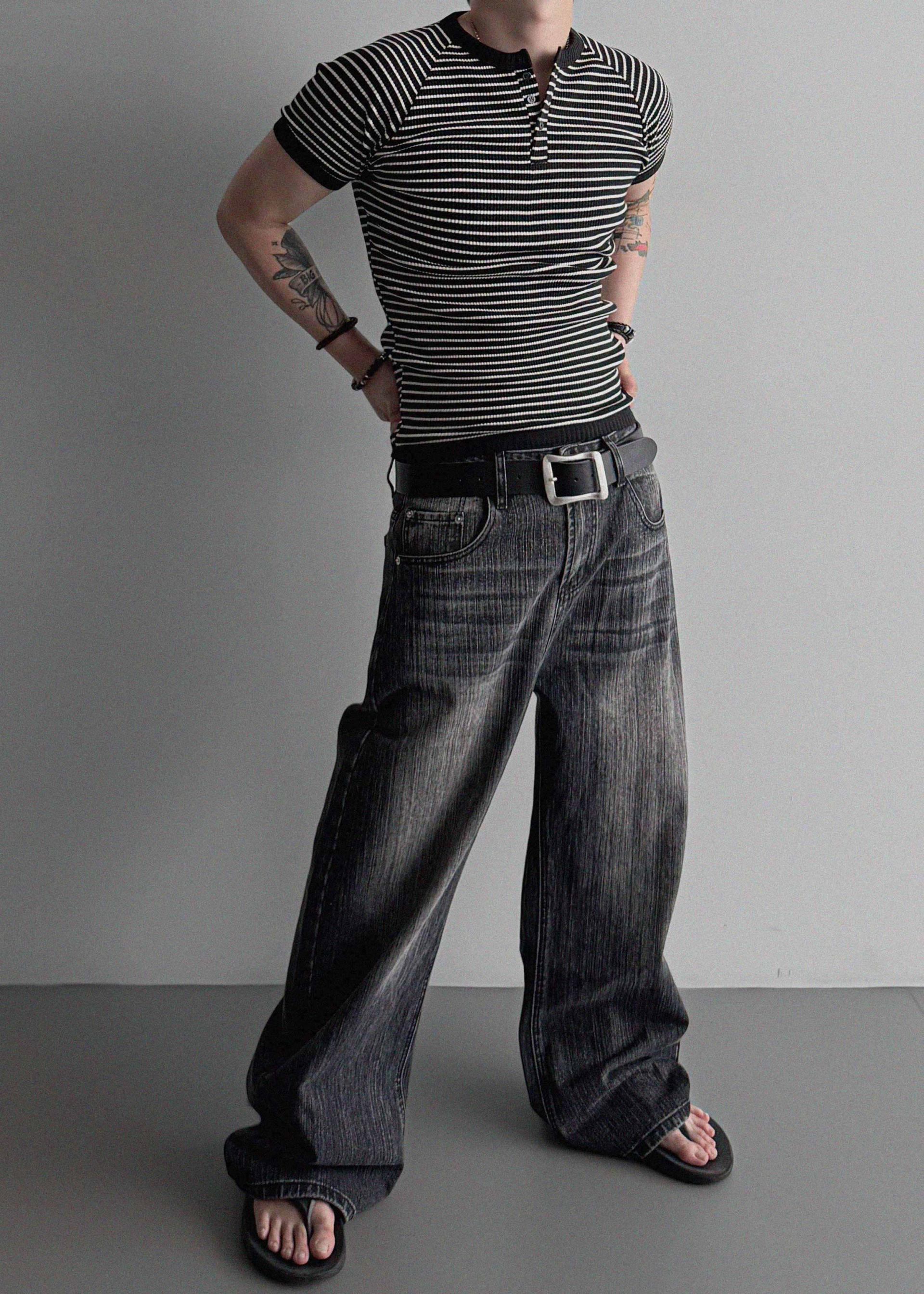 Ribbed stripe henley neck muscle half T
