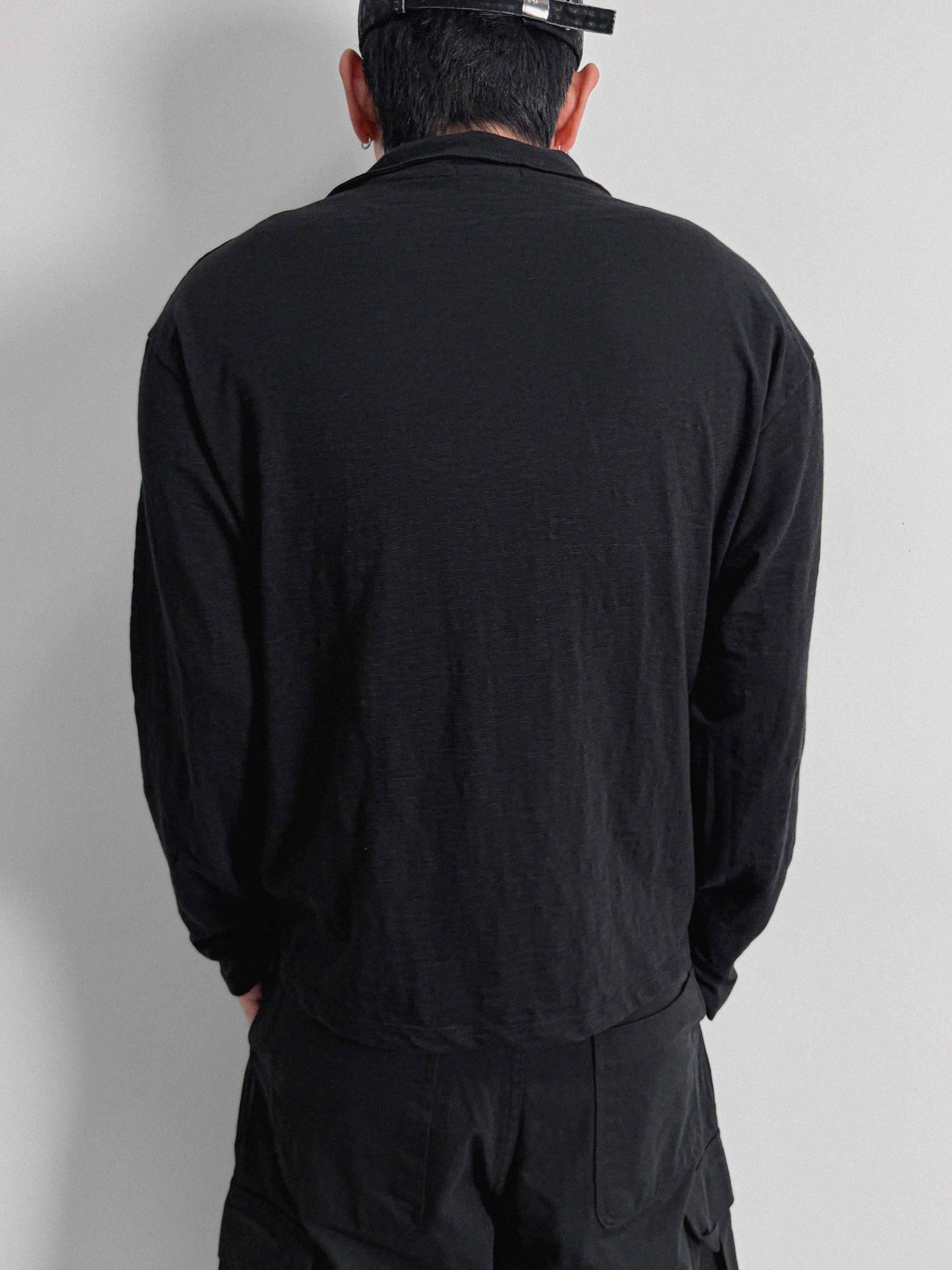 Slab 5 button collar t
