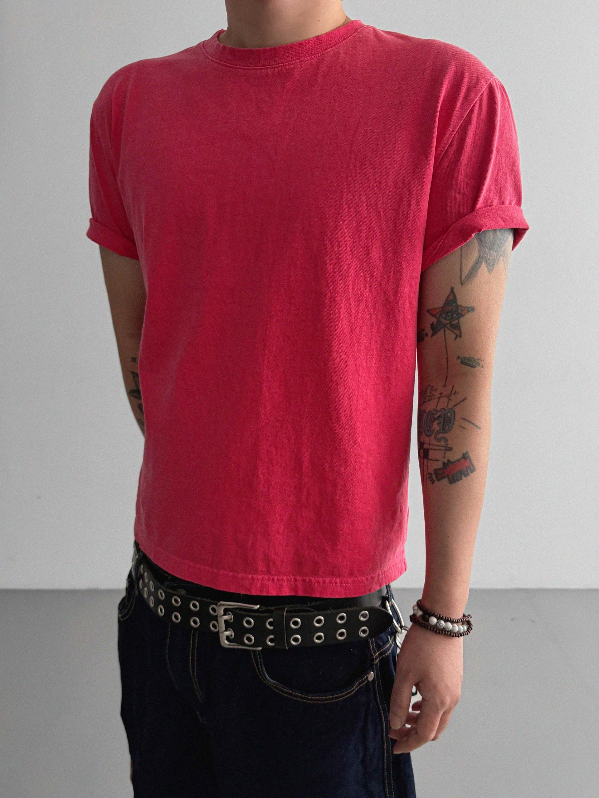 Fade pigment crop half t