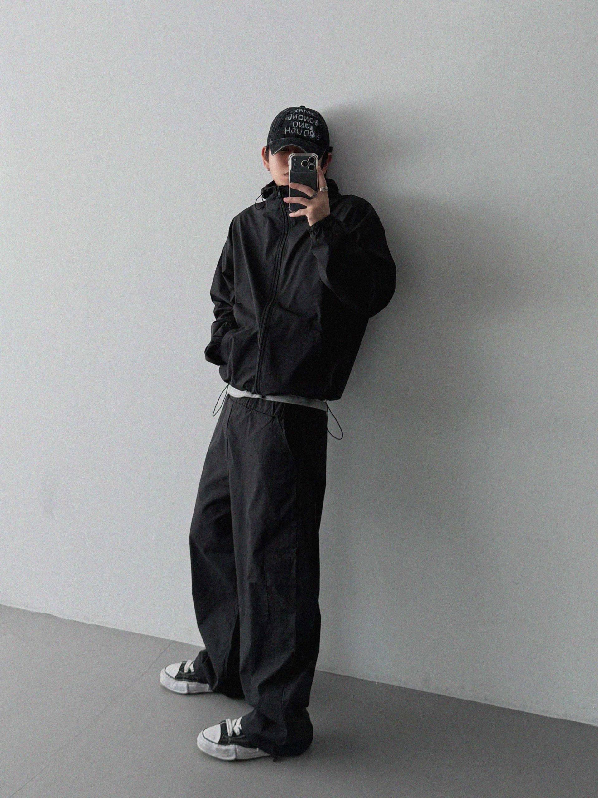 Space set-up [Wind breaker & Cargo pants]
