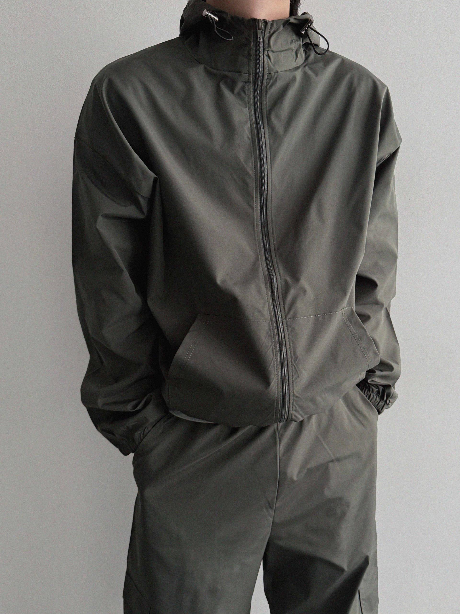 Space set-up [Wind breaker & Cargo pants]
