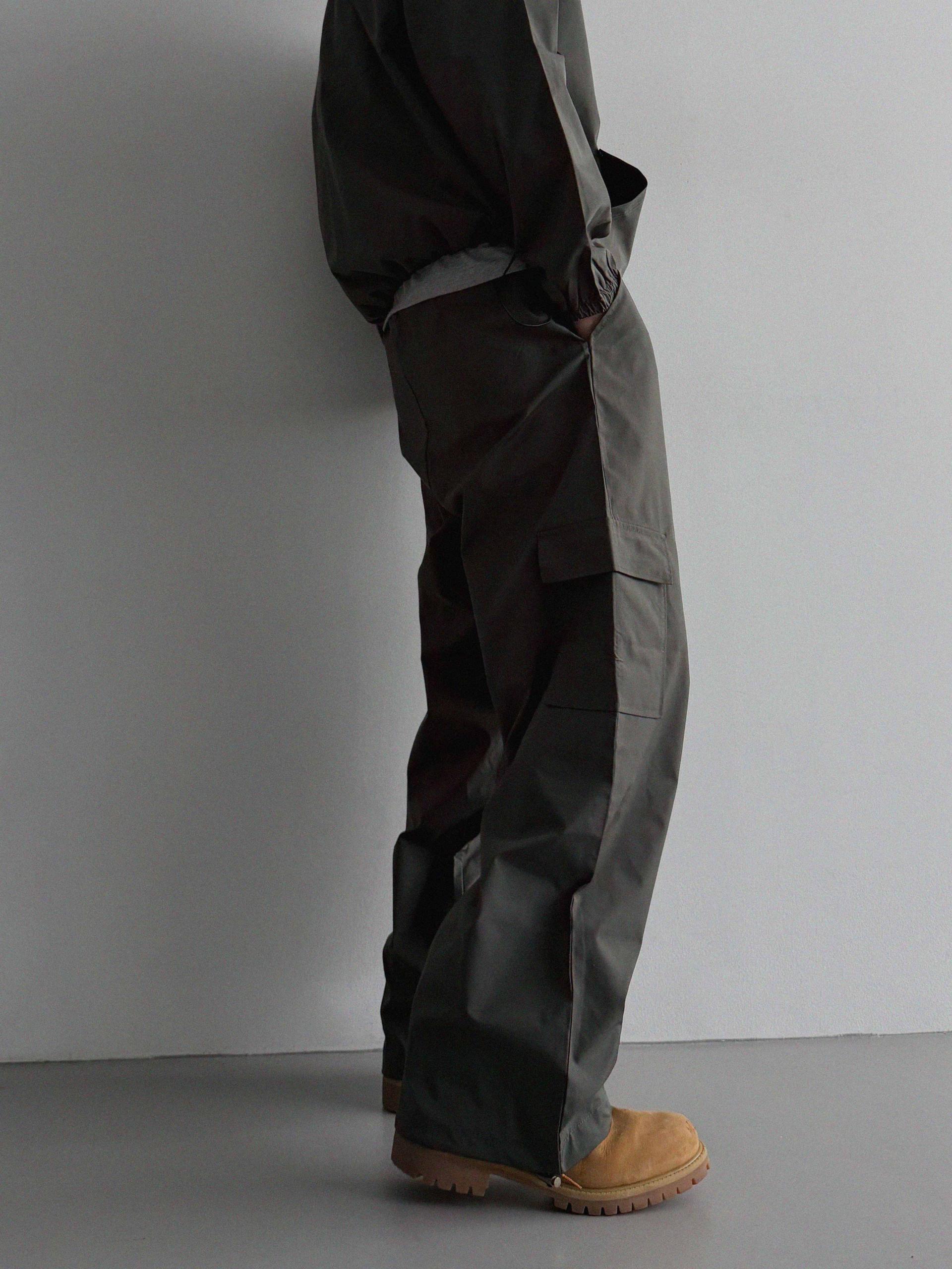 Space set-up [Wind breaker & Cargo pants]