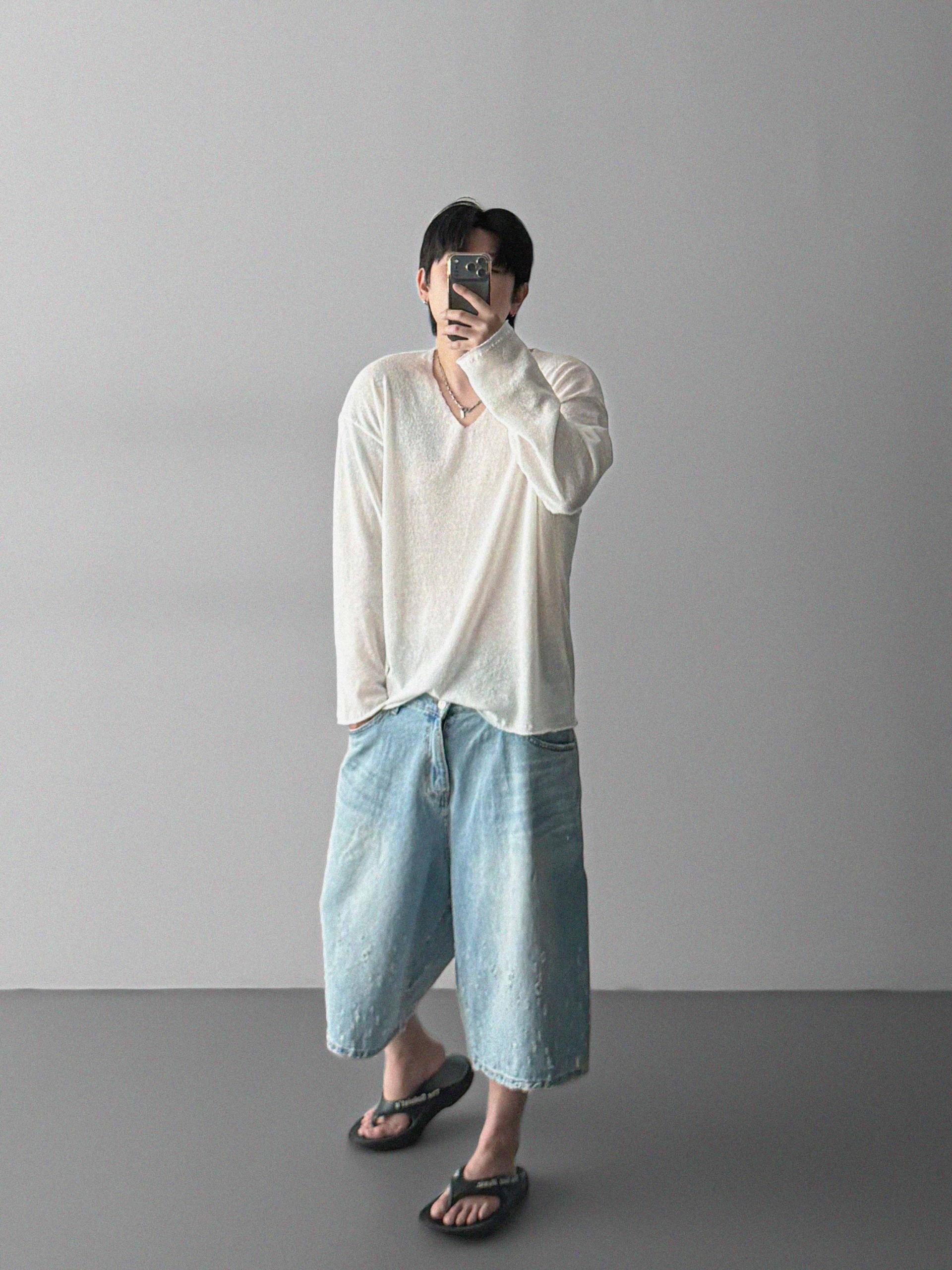 Linen v neck cut out knit