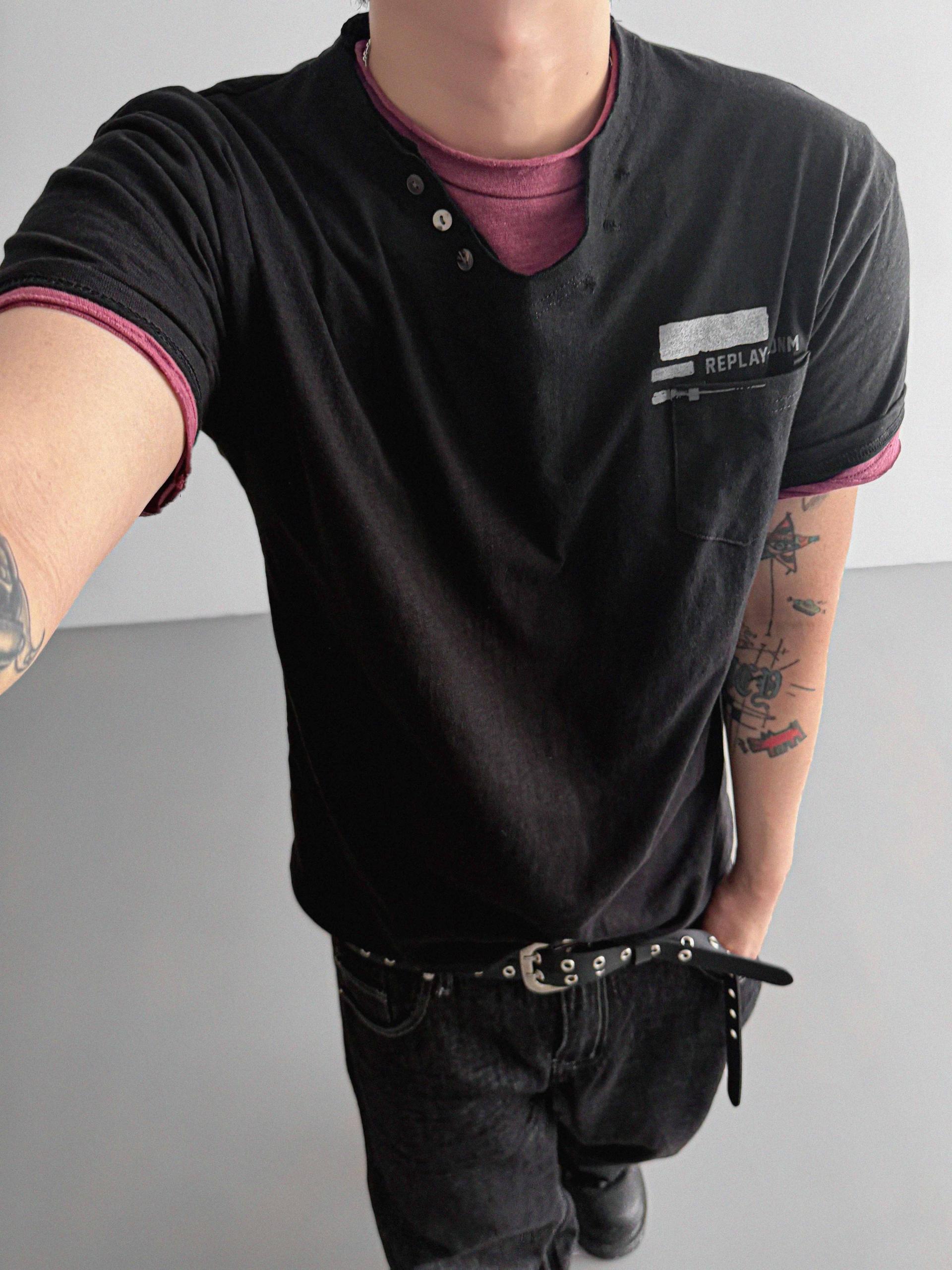 Smith cutoff v-neck half t