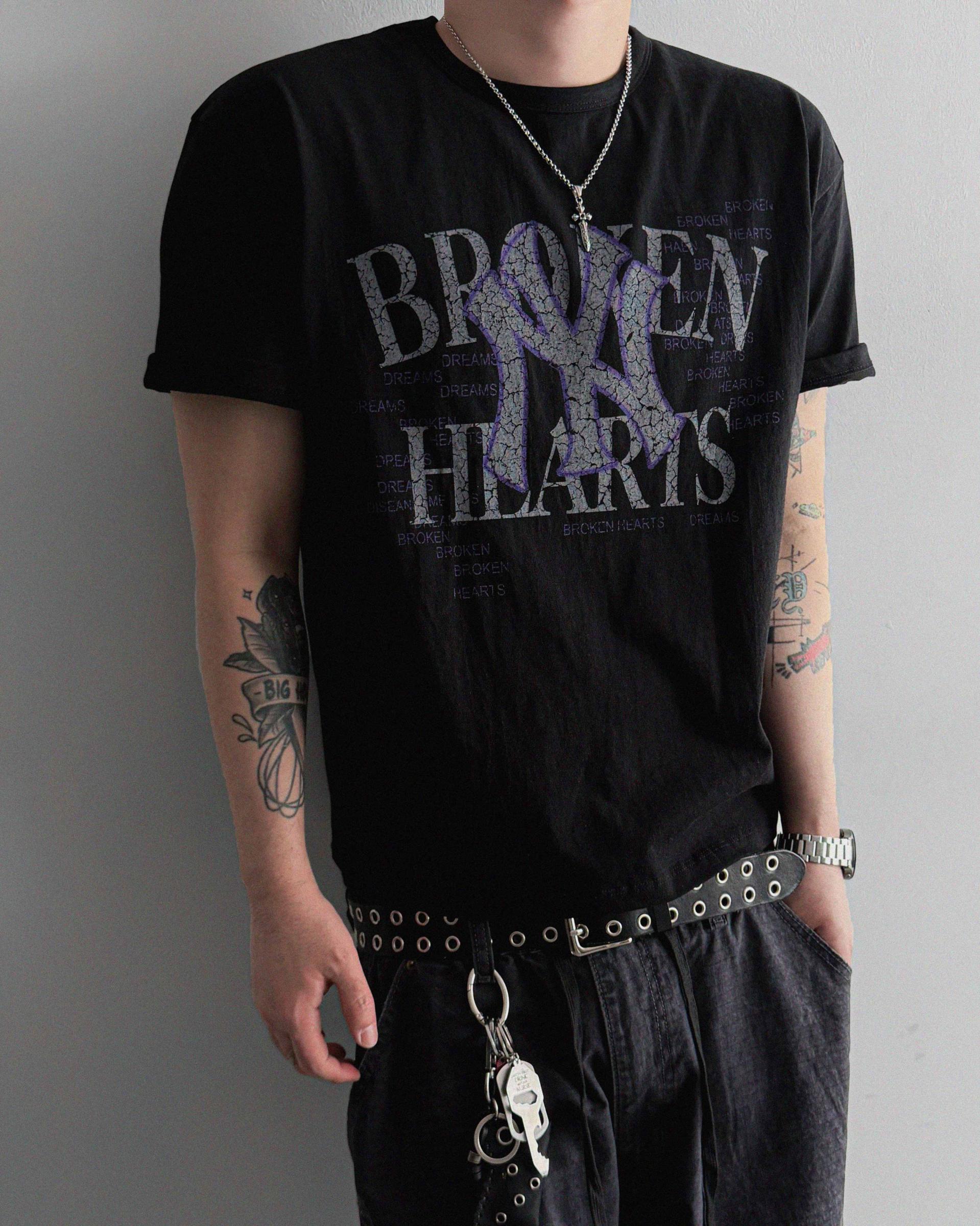 Broken crop half t