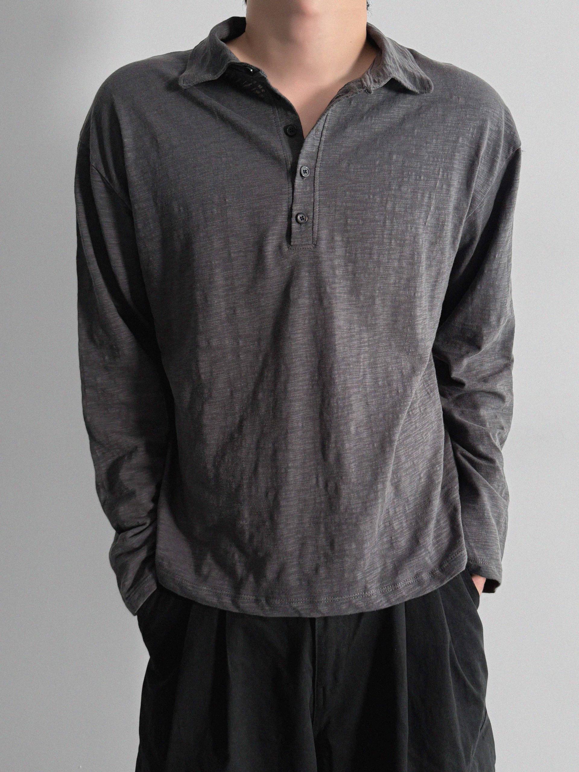 Slab 5 button collar t
