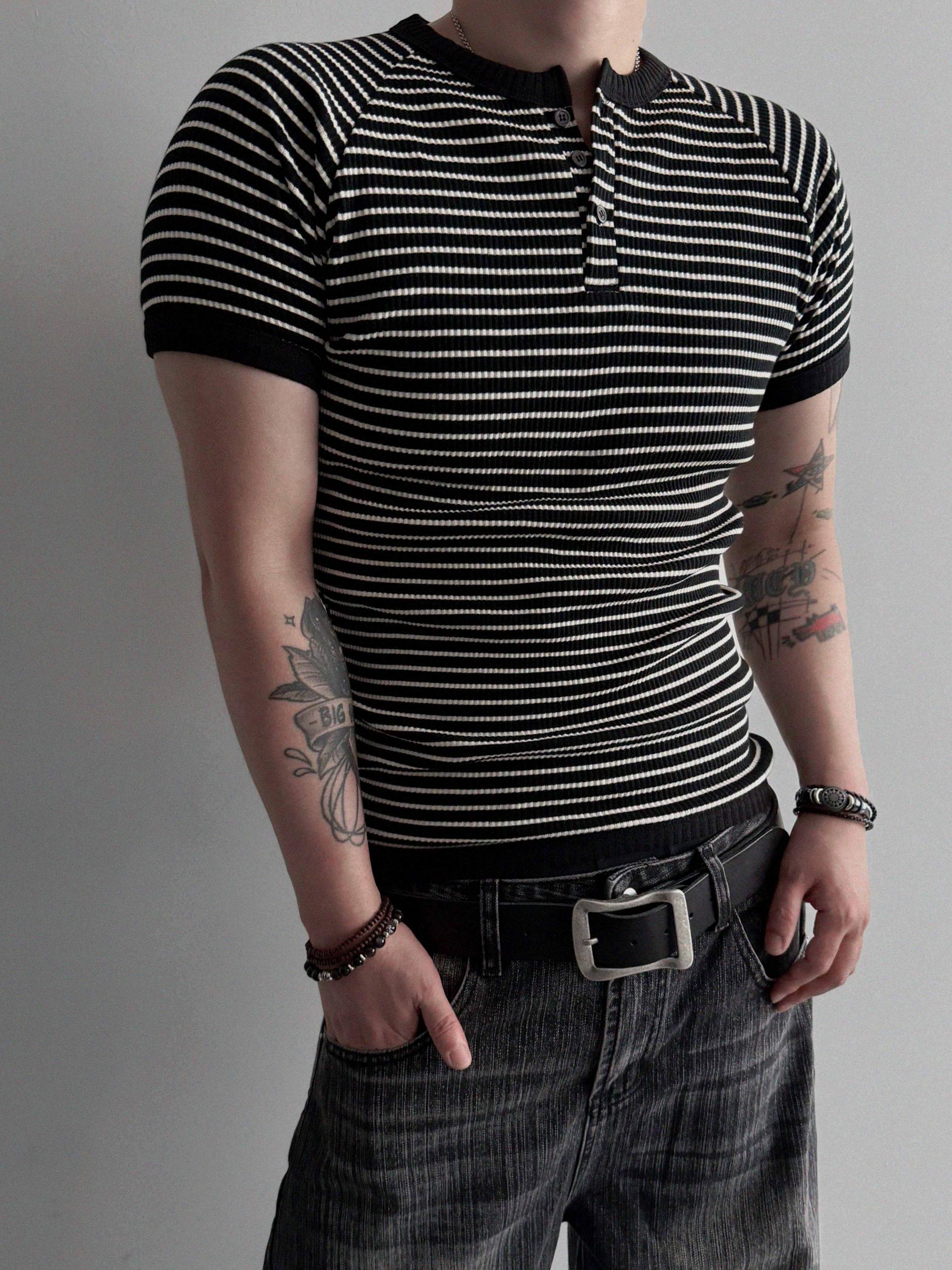 Ribbed stripe henley neck muscle half T
