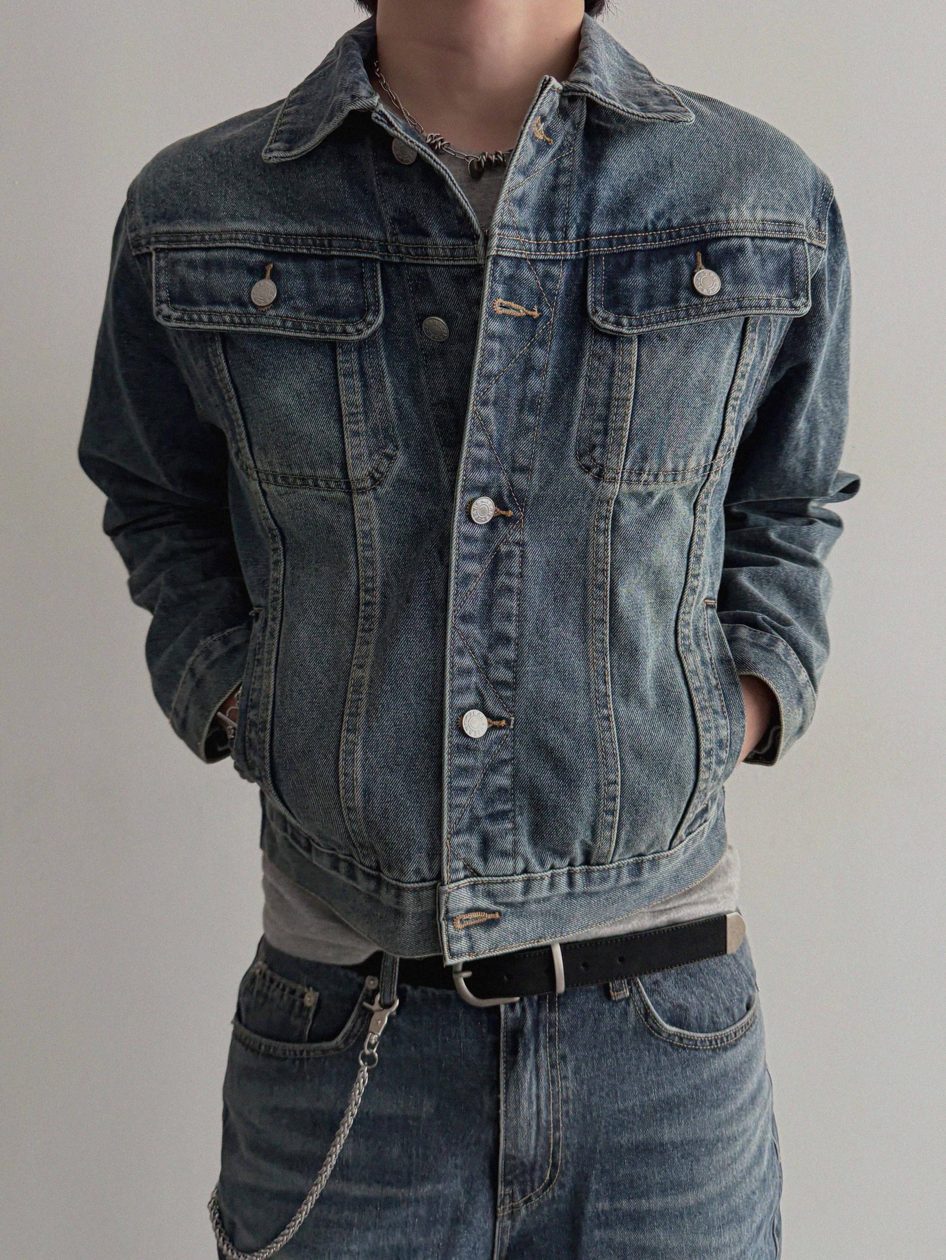 Minimal basic crop denim jacket