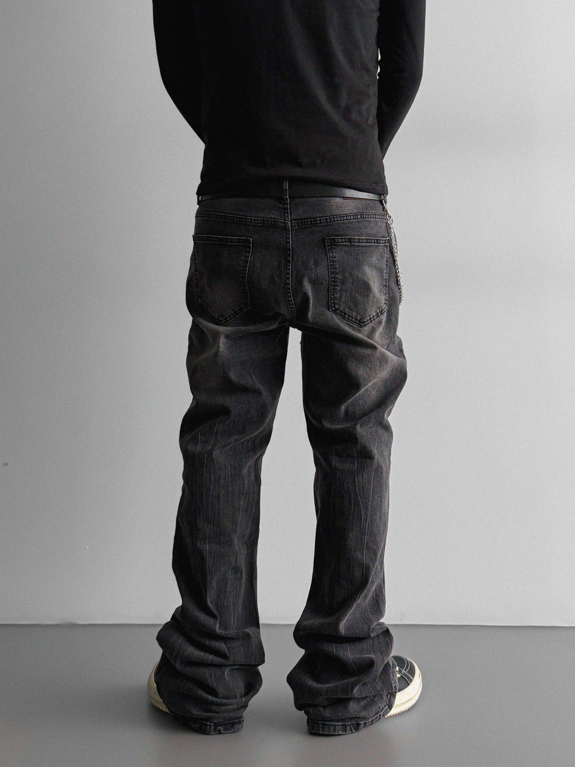 Slack sagging flare black jean