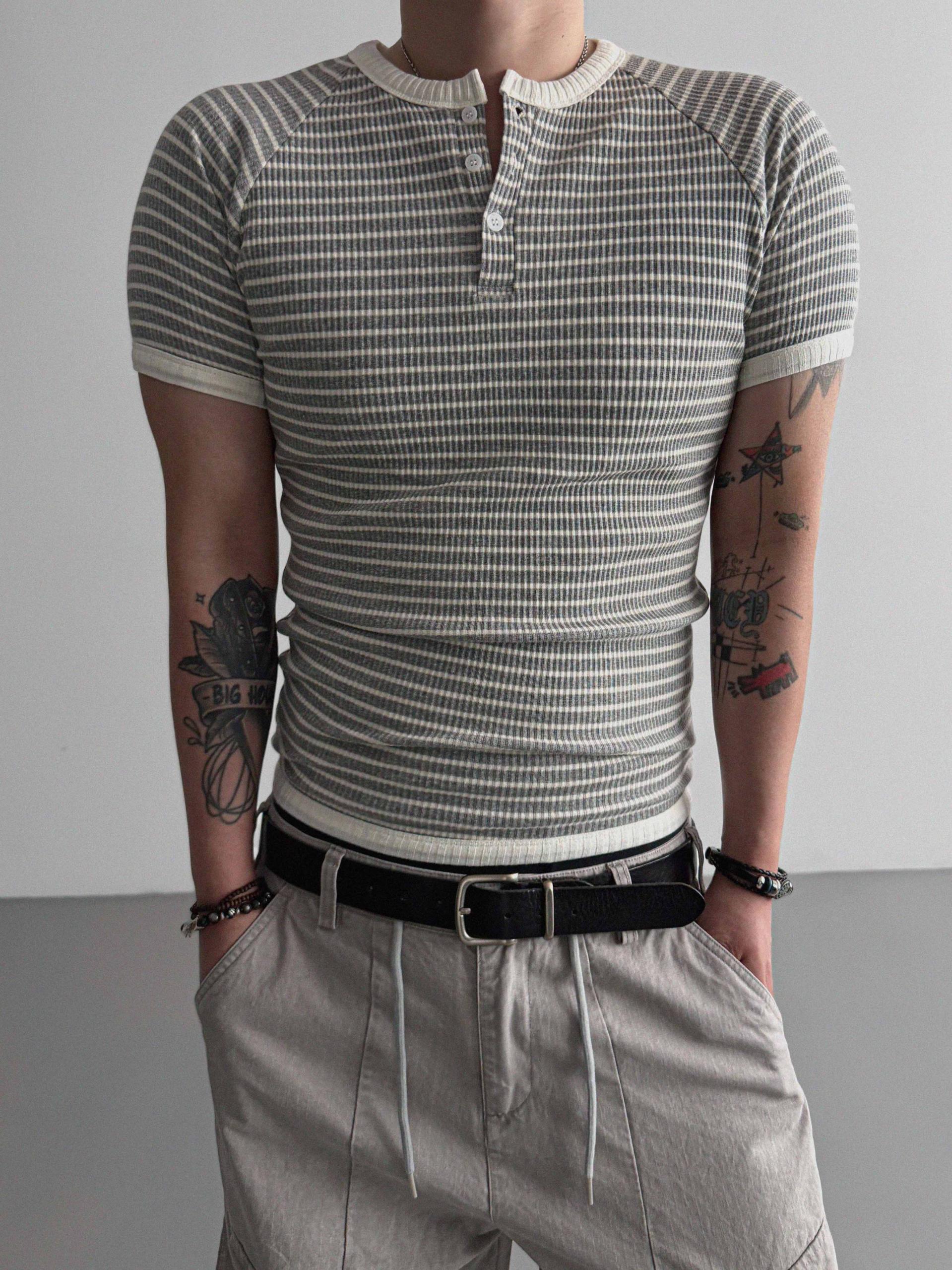 Ribbed stripe henley neck muscle half T
