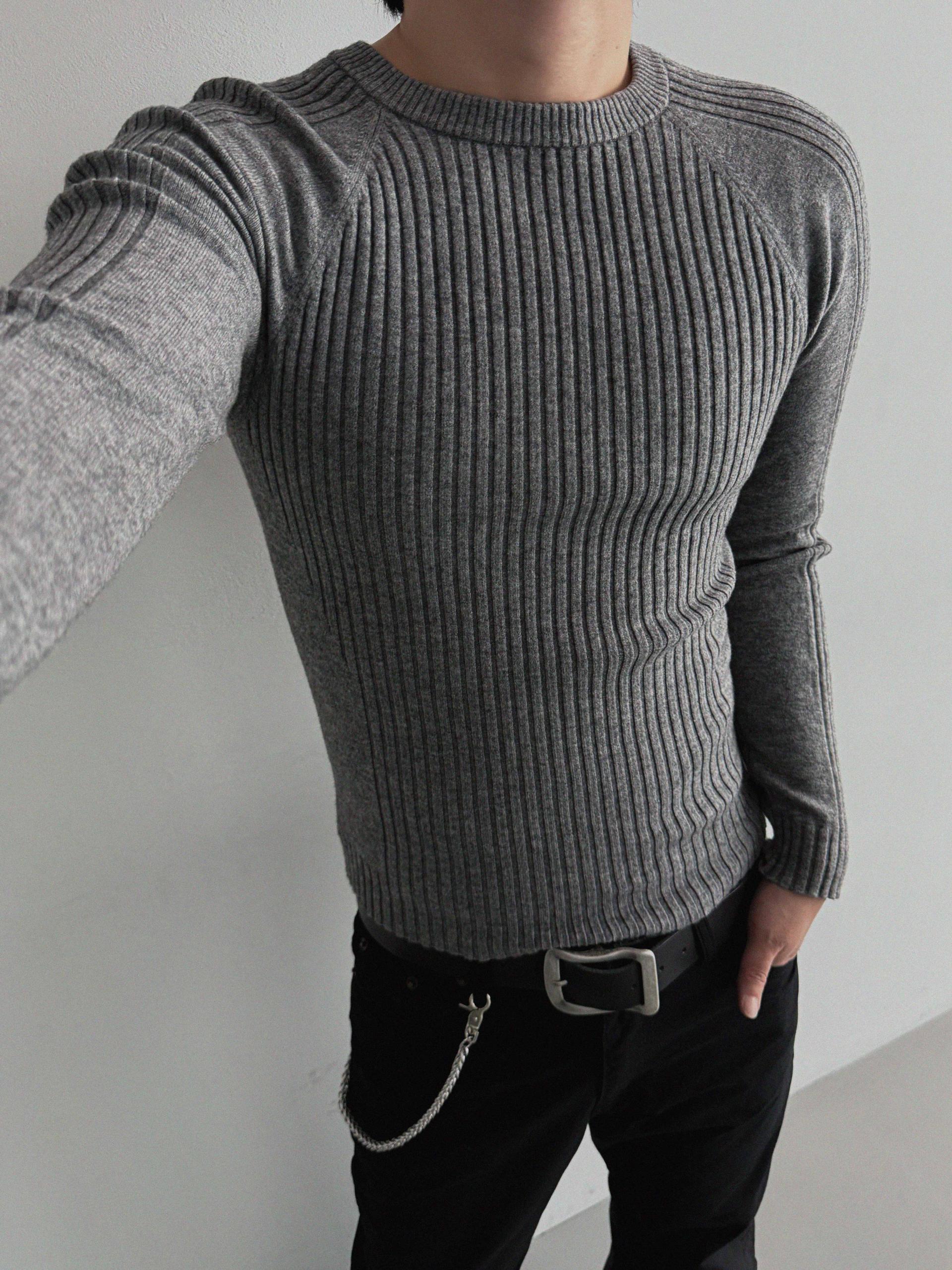 Irregular ribbed raglan muscle knit