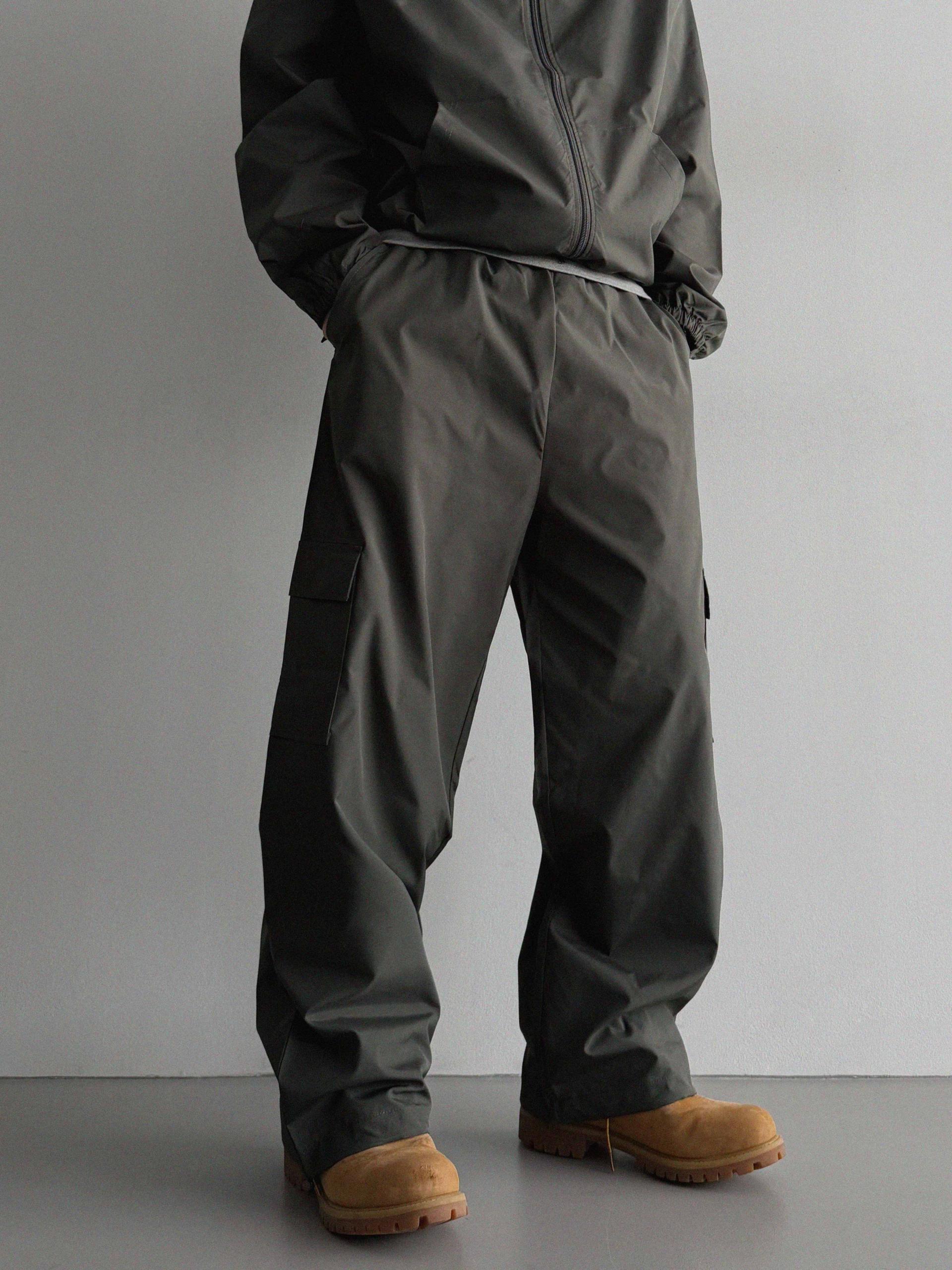 Space set-up [Wind breaker & Cargo pants]