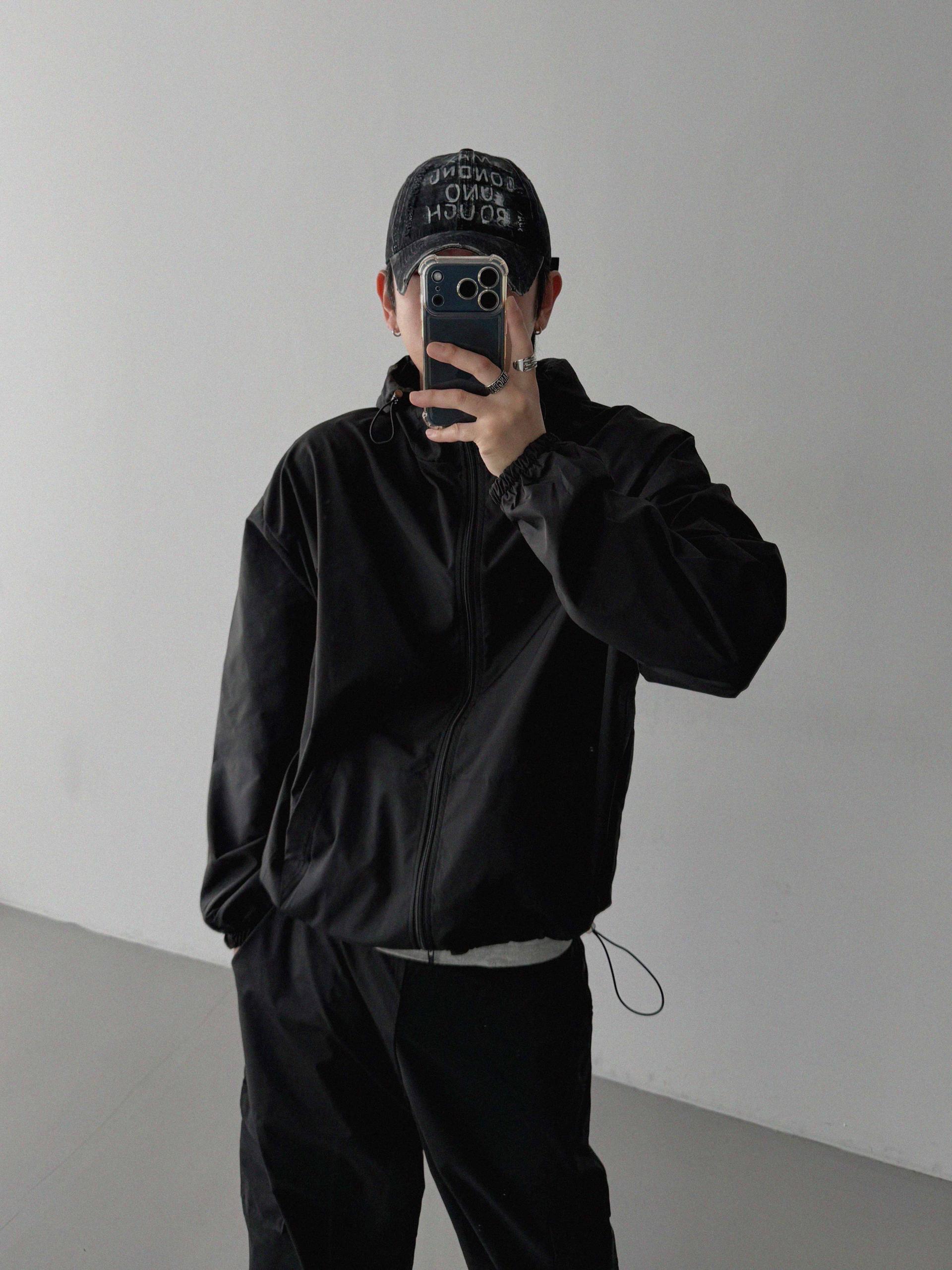 Space set-up [Wind breaker & Cargo pants]