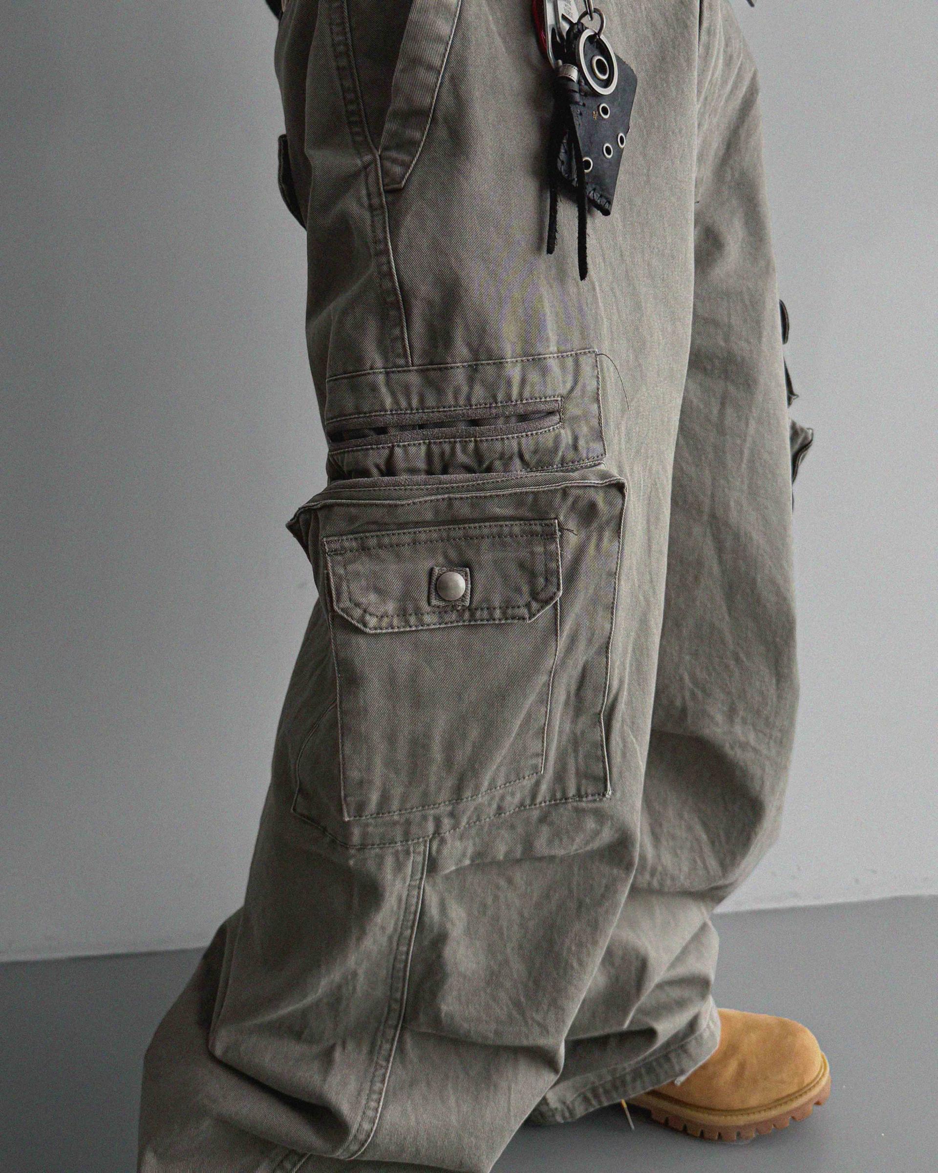 Field burton cargo pants