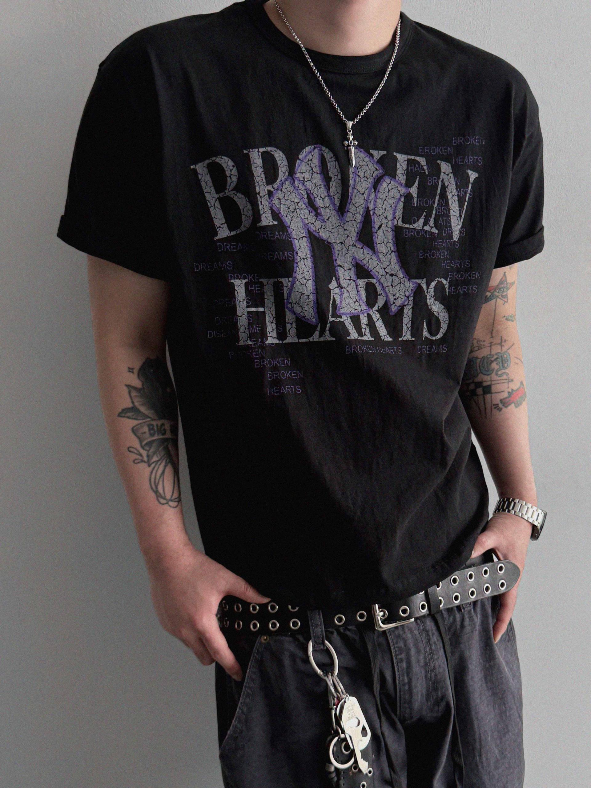 Broken crop half t