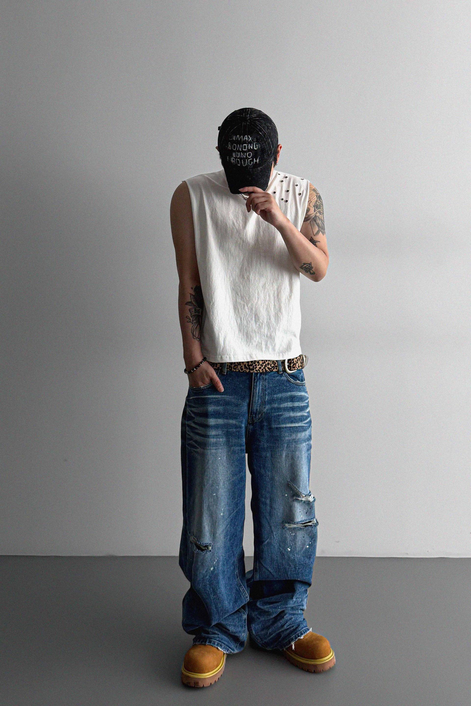 Eyelet shoulder crop sleeveless