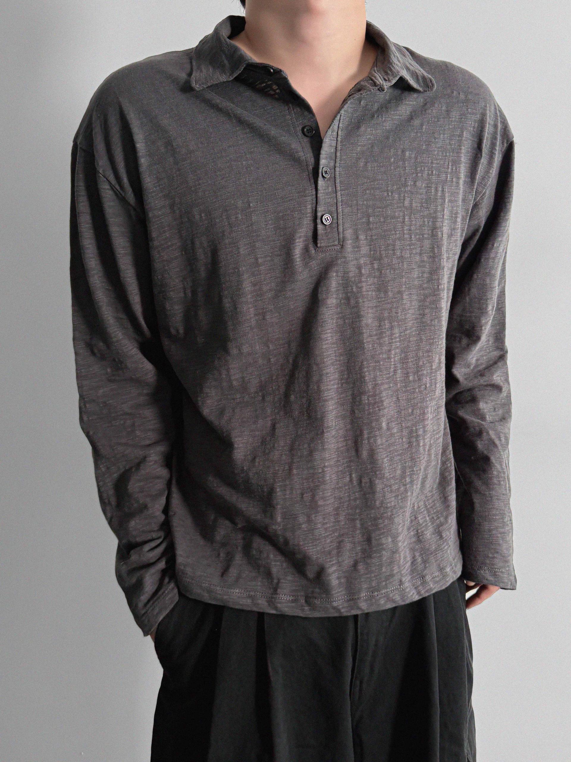 Slab 5 button collar t