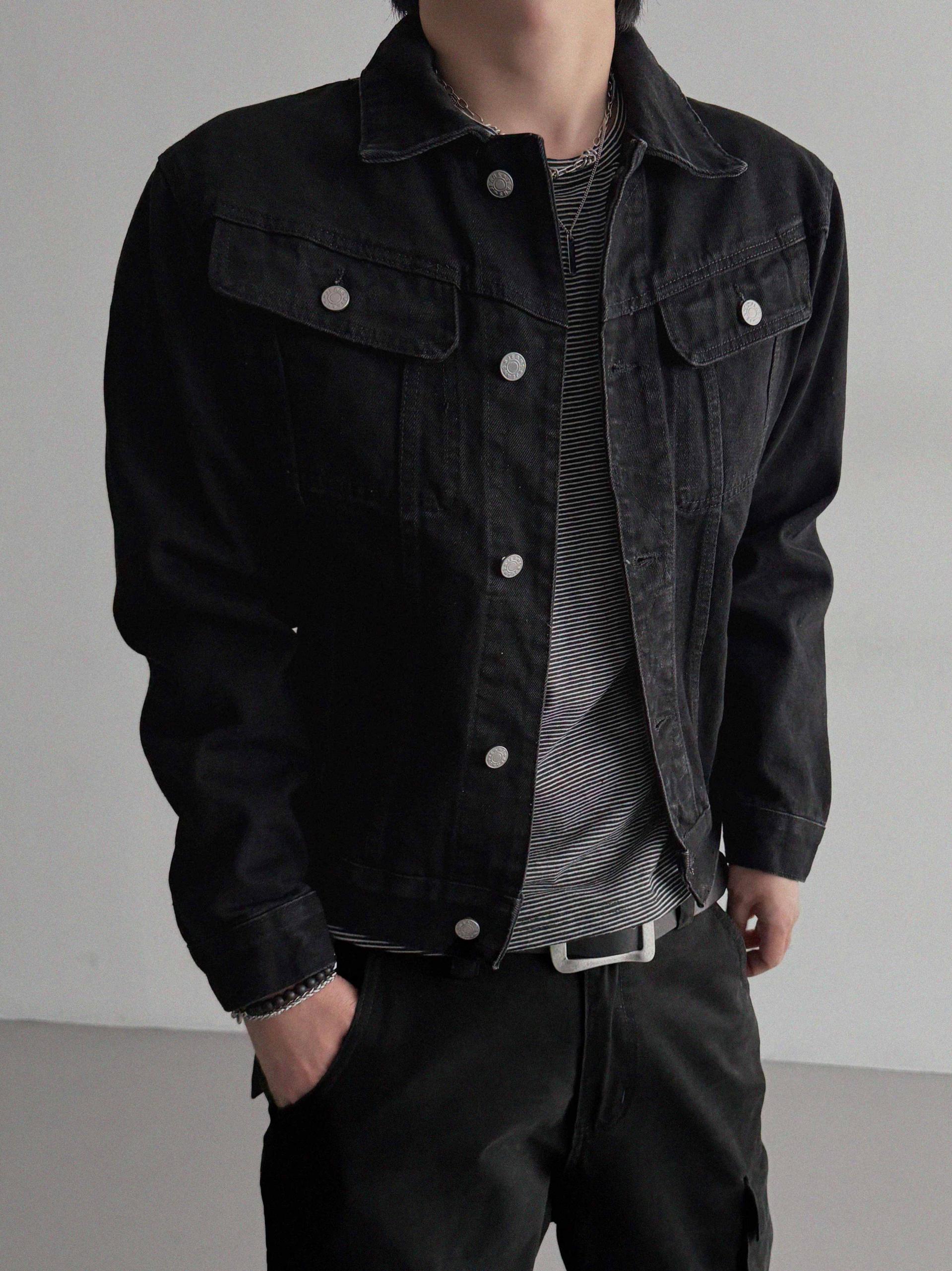 Minimal basic crop denim jacket