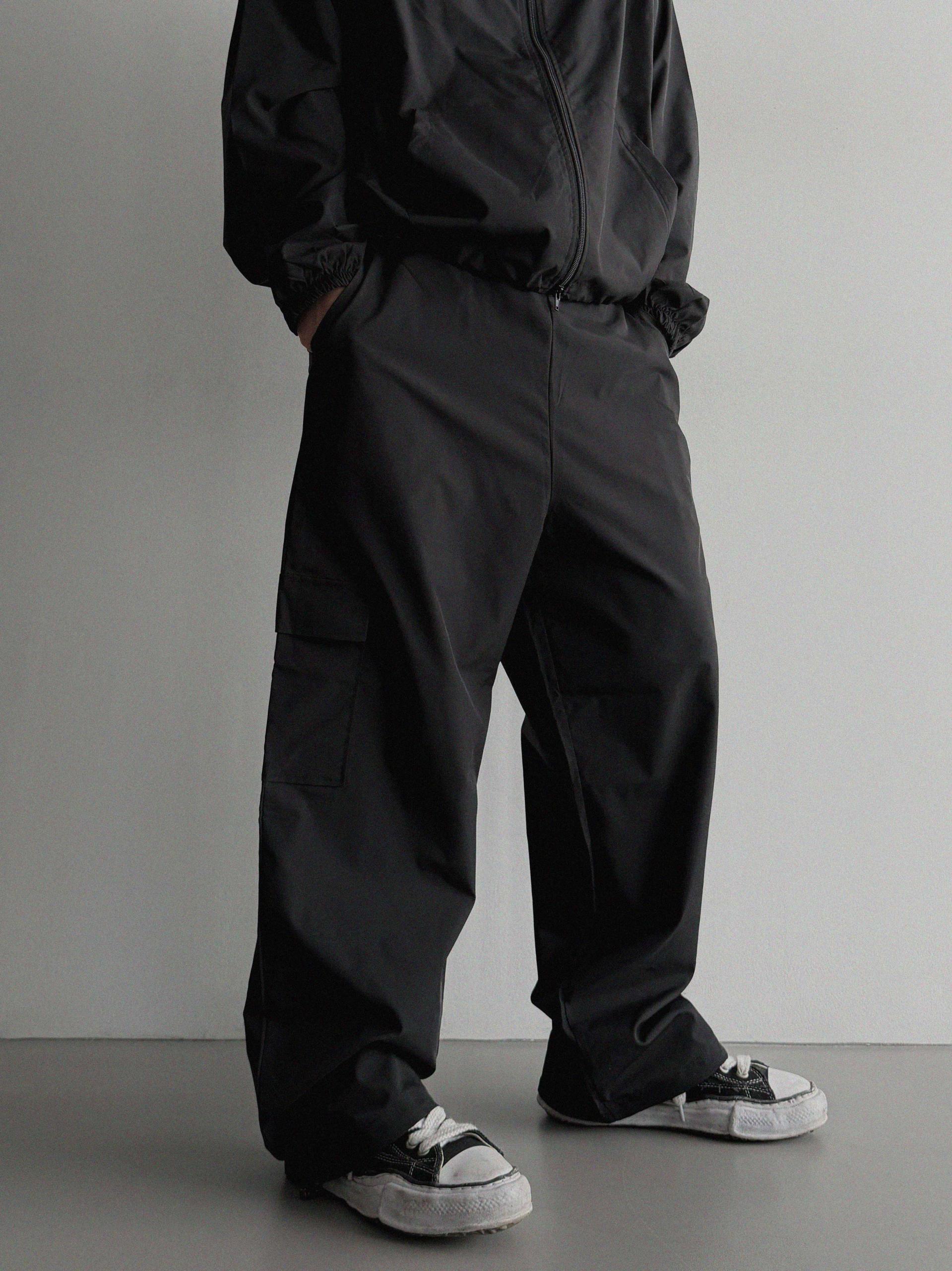 Space set-up [Wind breaker & Cargo pants]