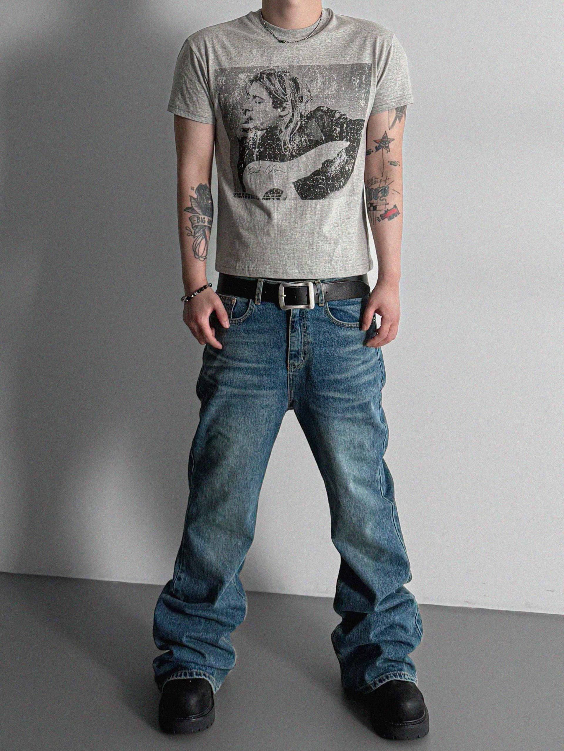 Cut printed muscle half t