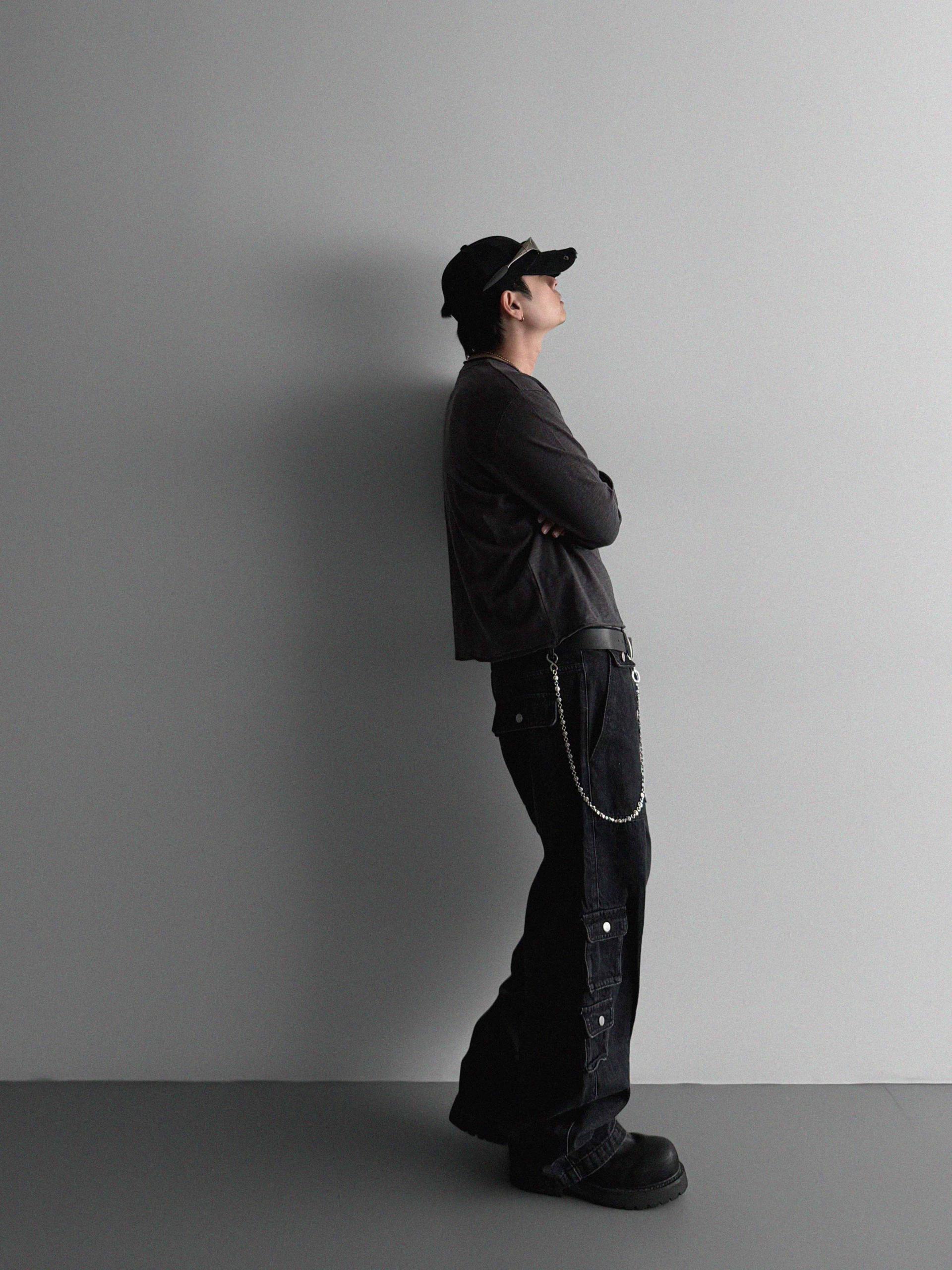Unbalanced cargo denim pants