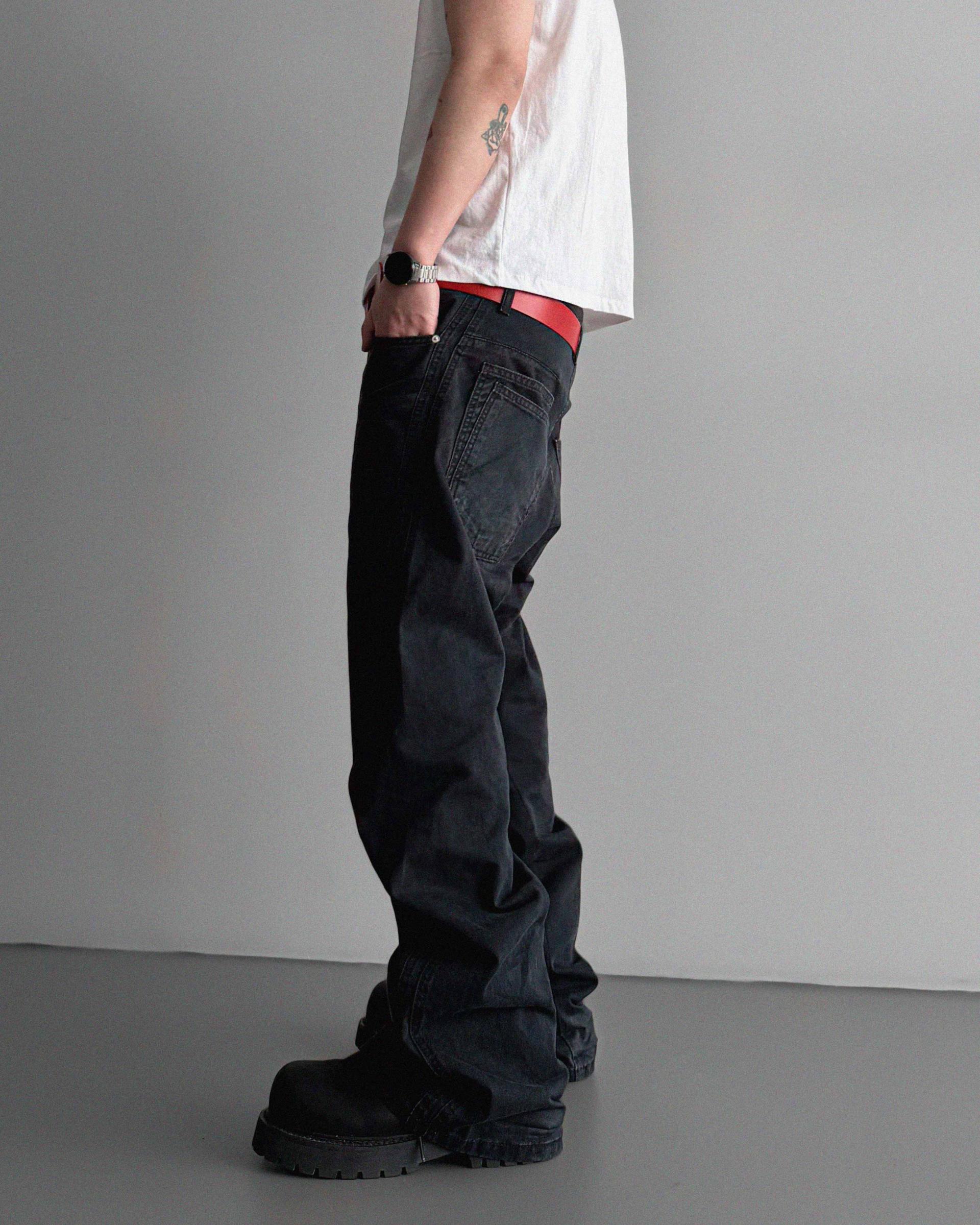 Double pocket curved flare pants