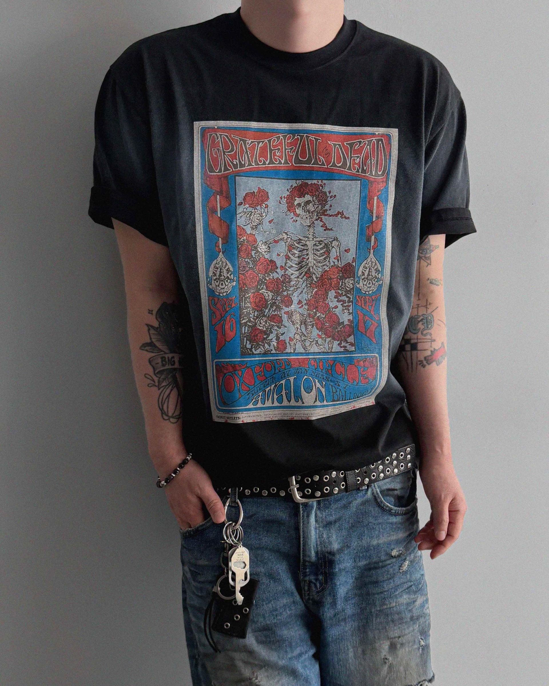 Skull dirty over half t