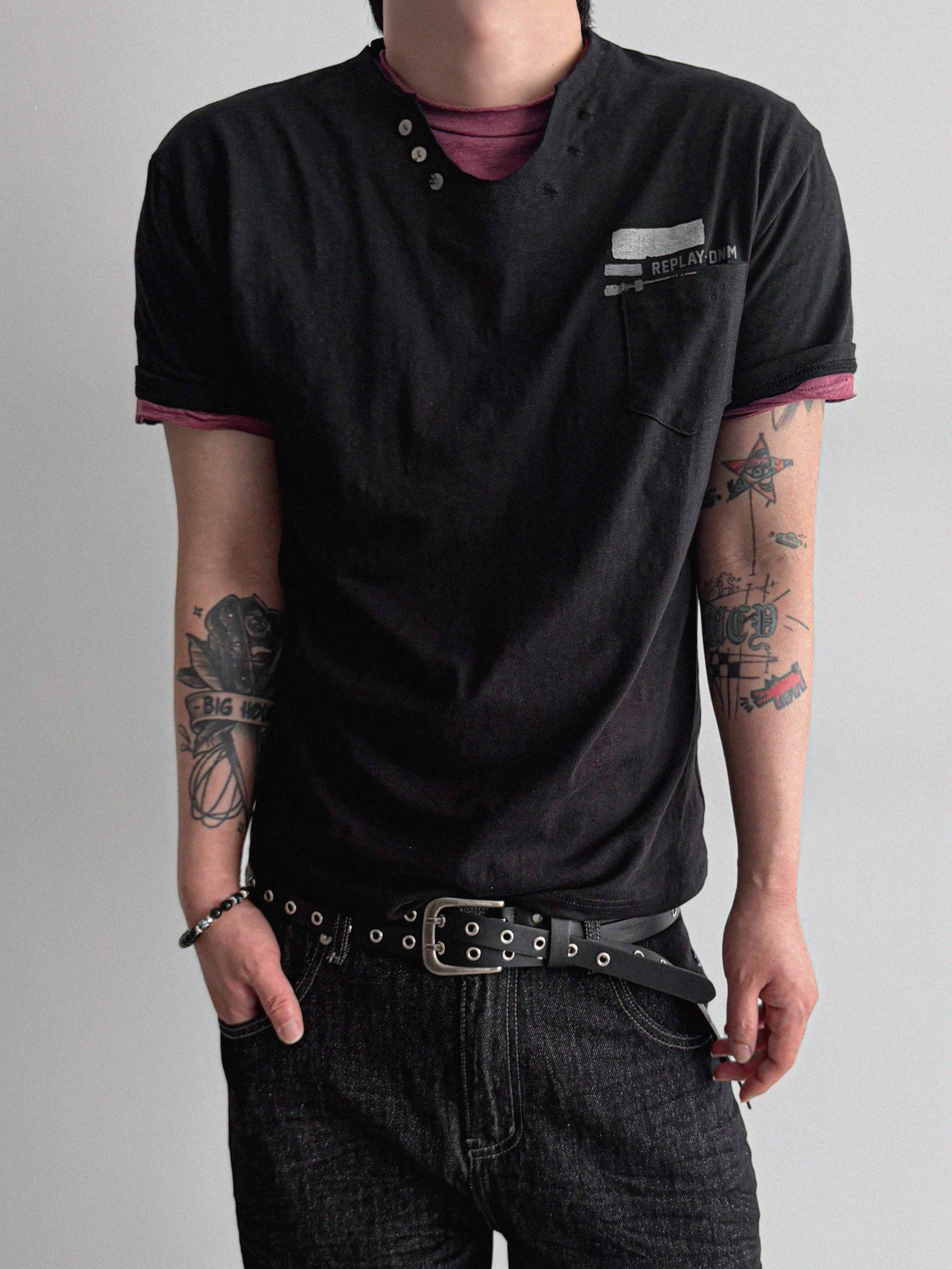 Smith cutoff v-neck half t