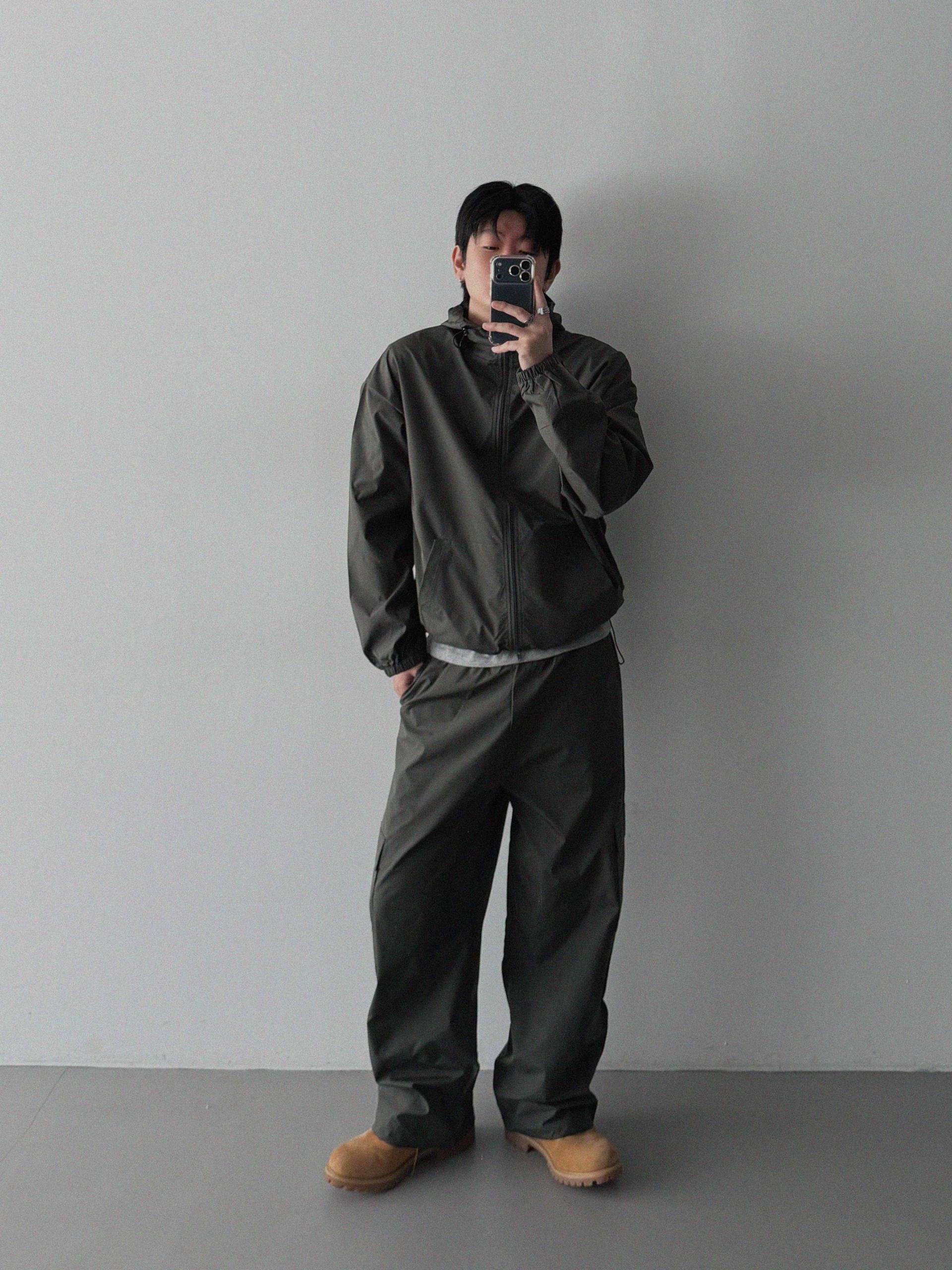 Space set-up [Wind breaker & Cargo pants]
