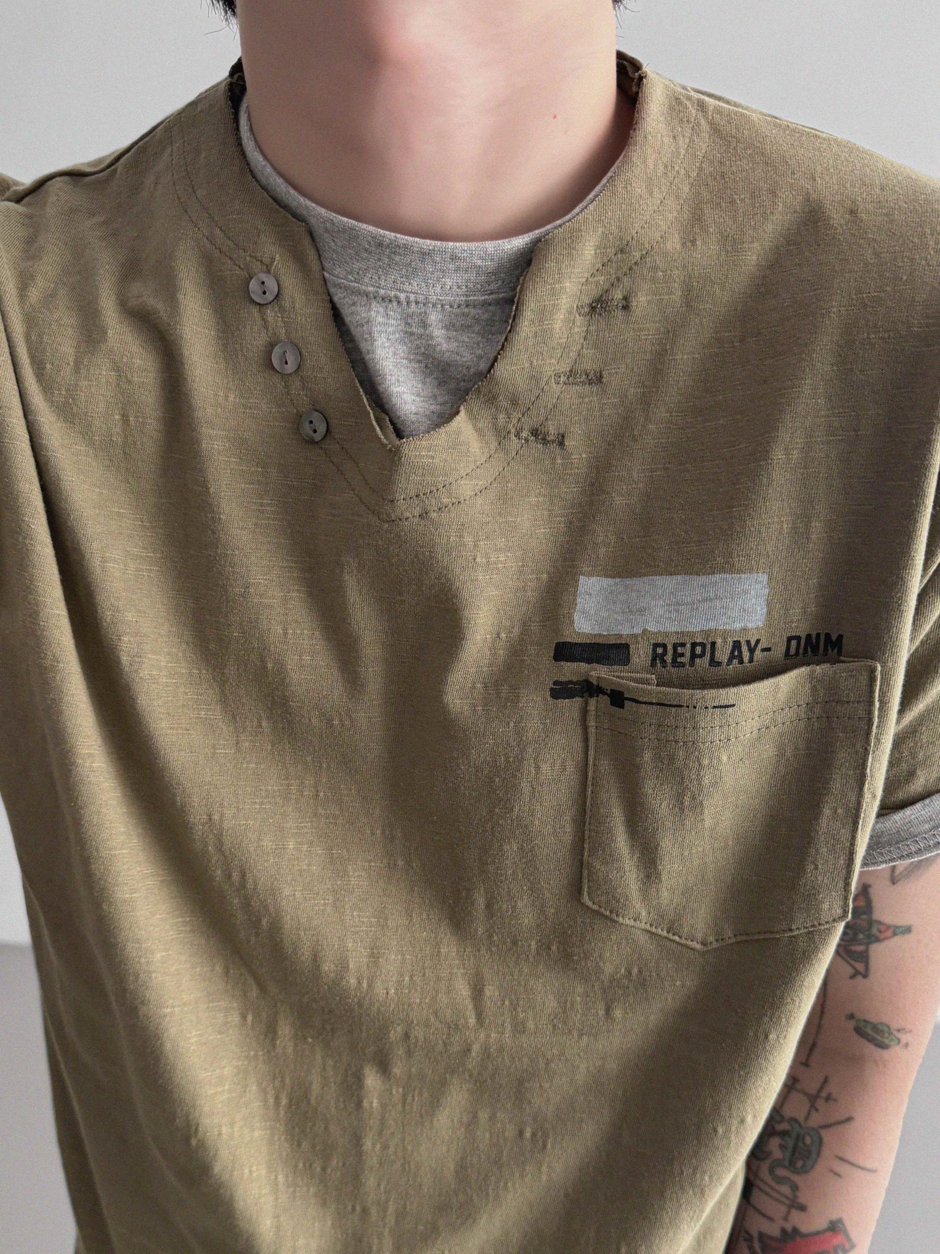 Smith cutoff v-neck half t