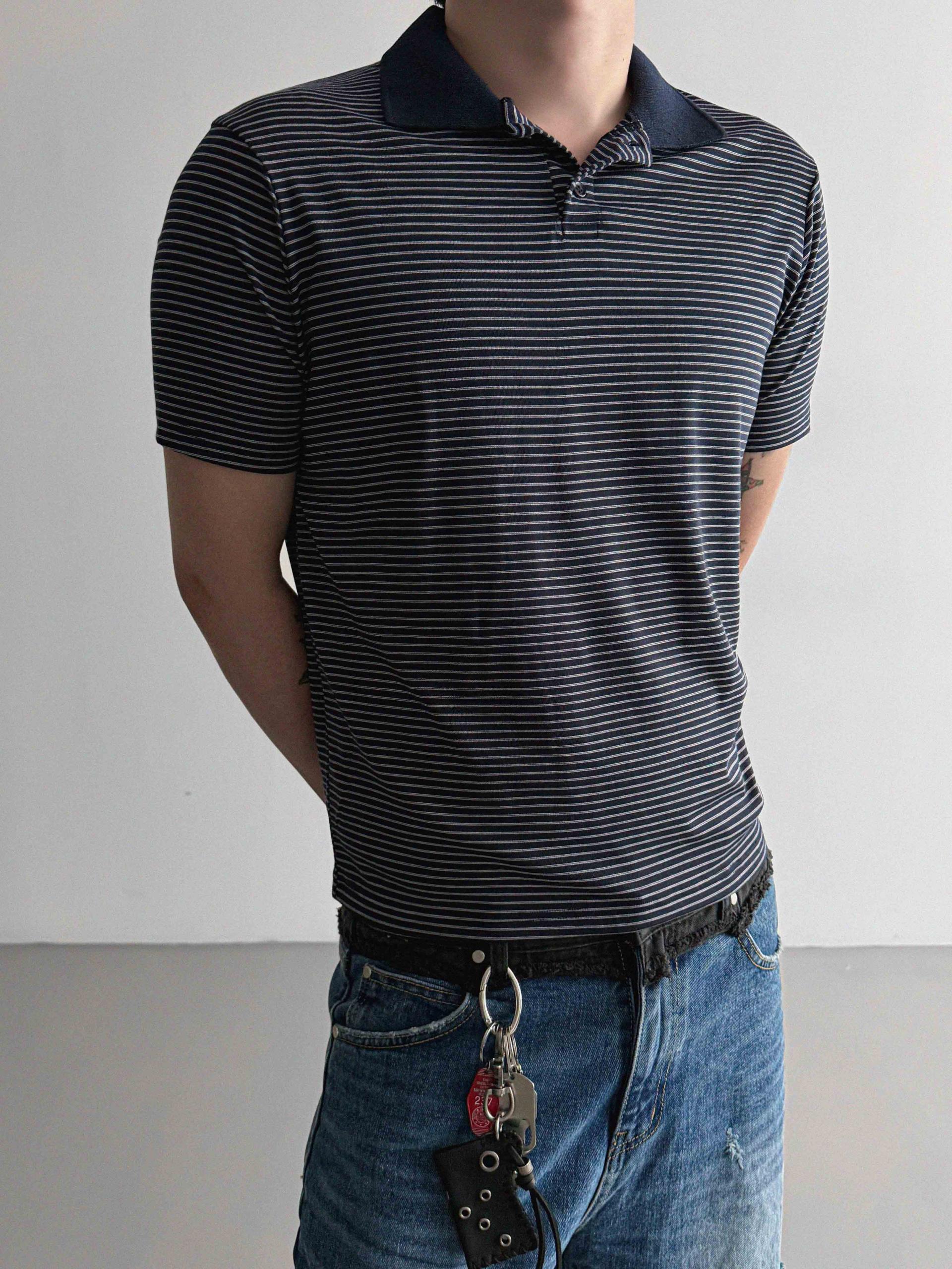 Cult collar half t