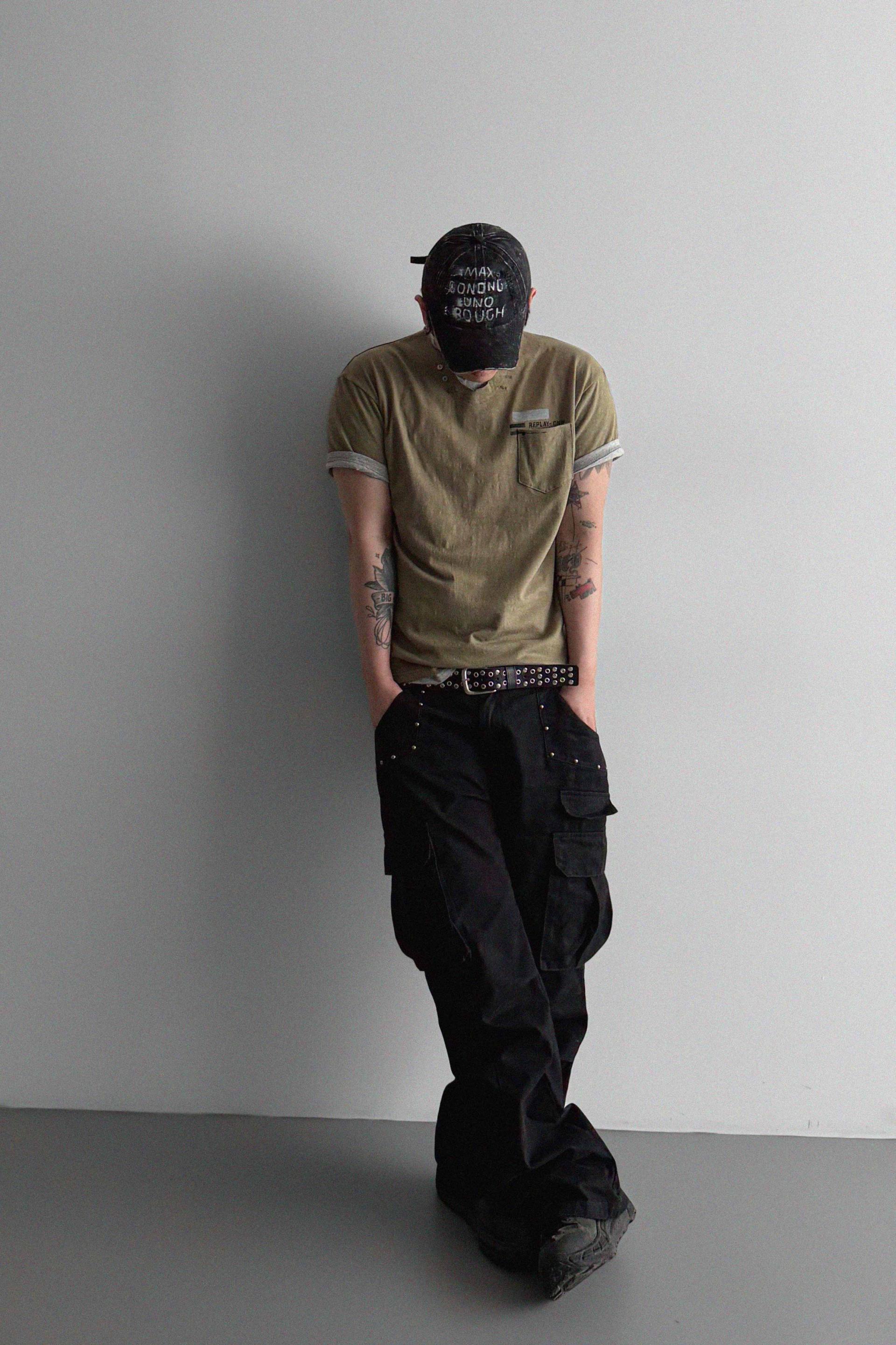 Smith cutoff v-neck half t
