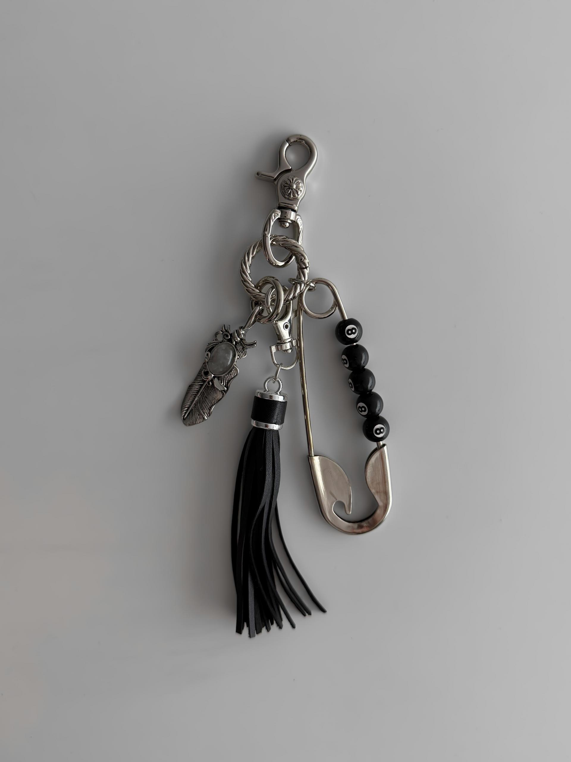 Eight ball safety pin mix keyring
