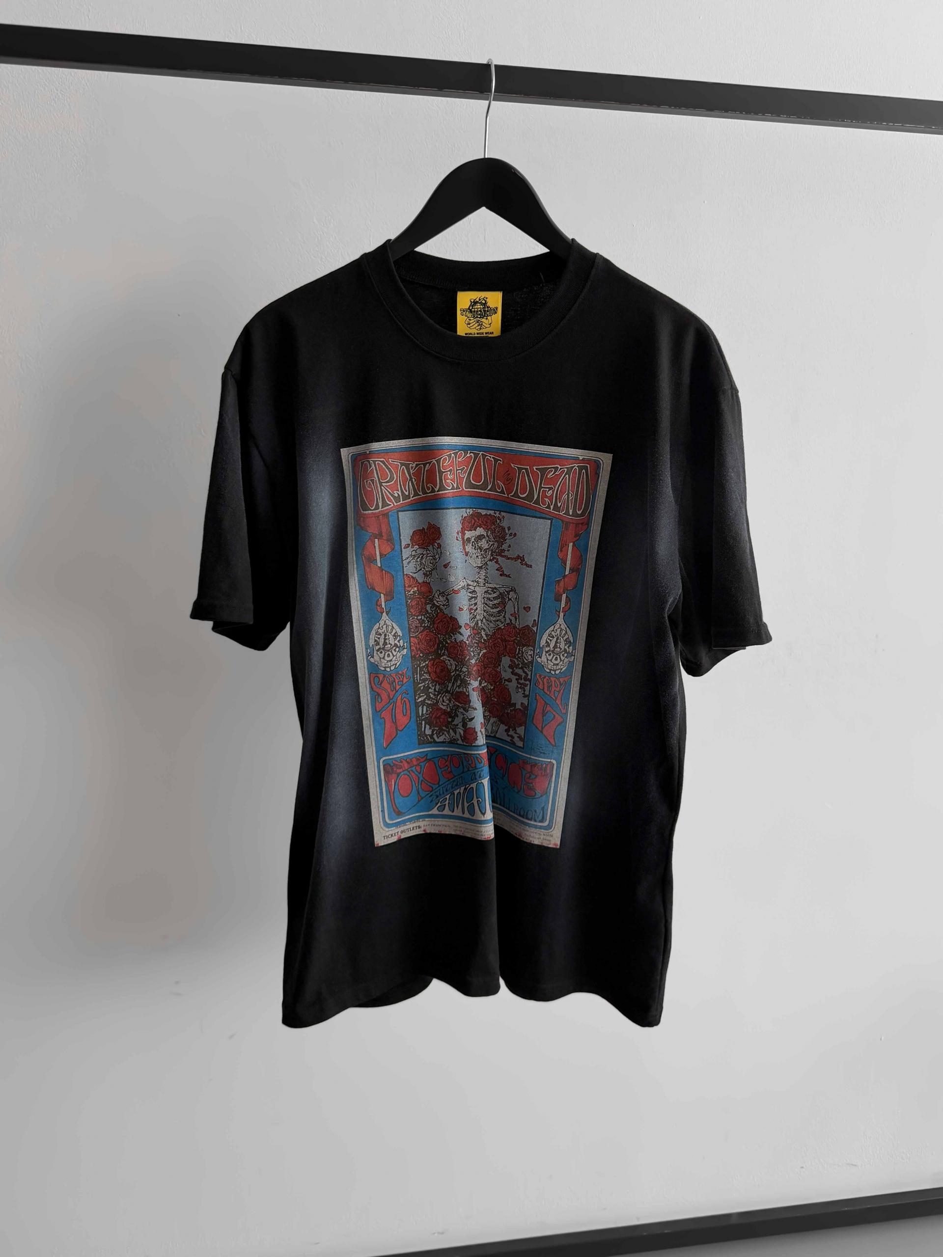 Skull dirty over half t