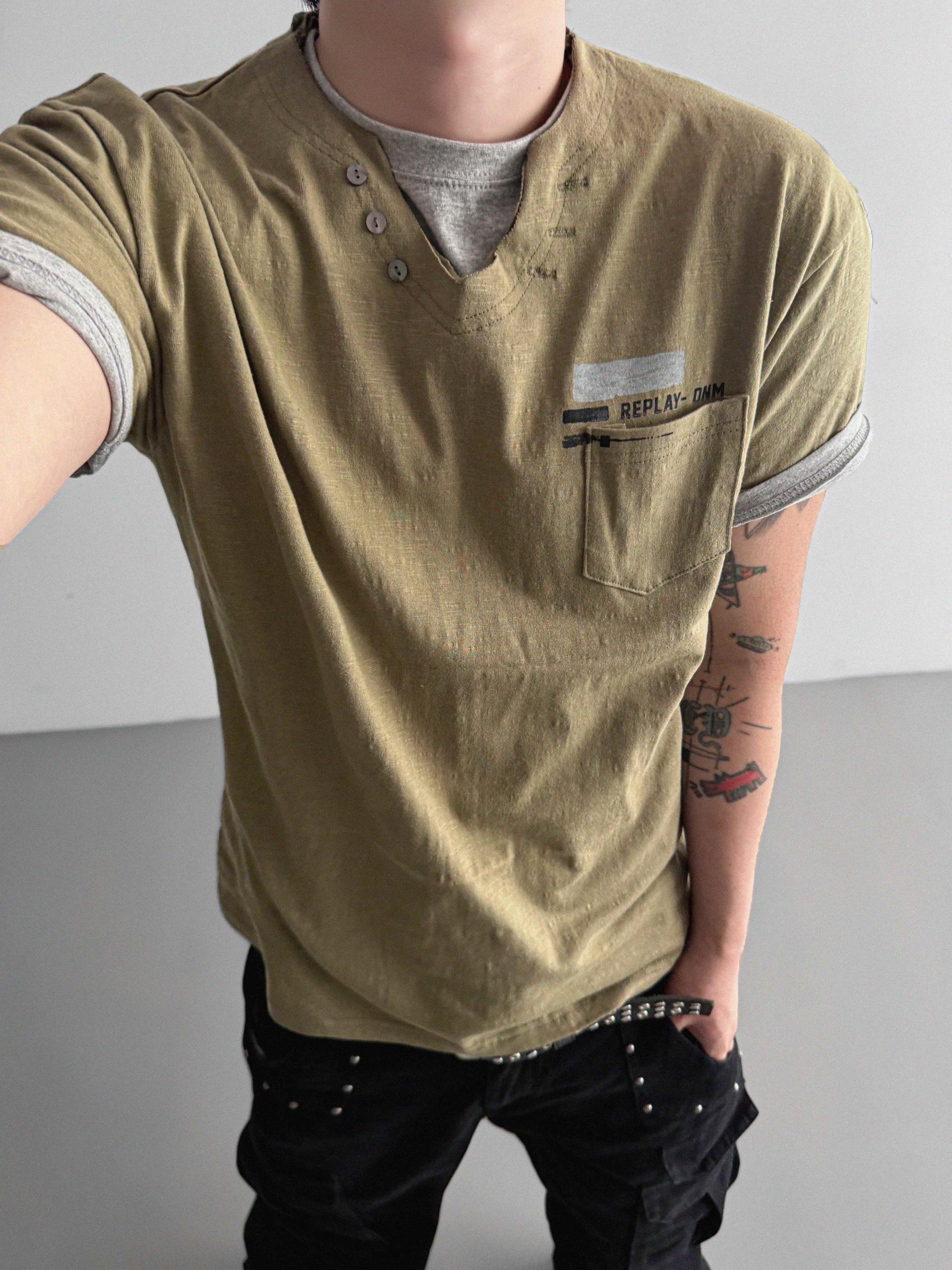 Smith cutoff v-neck half t