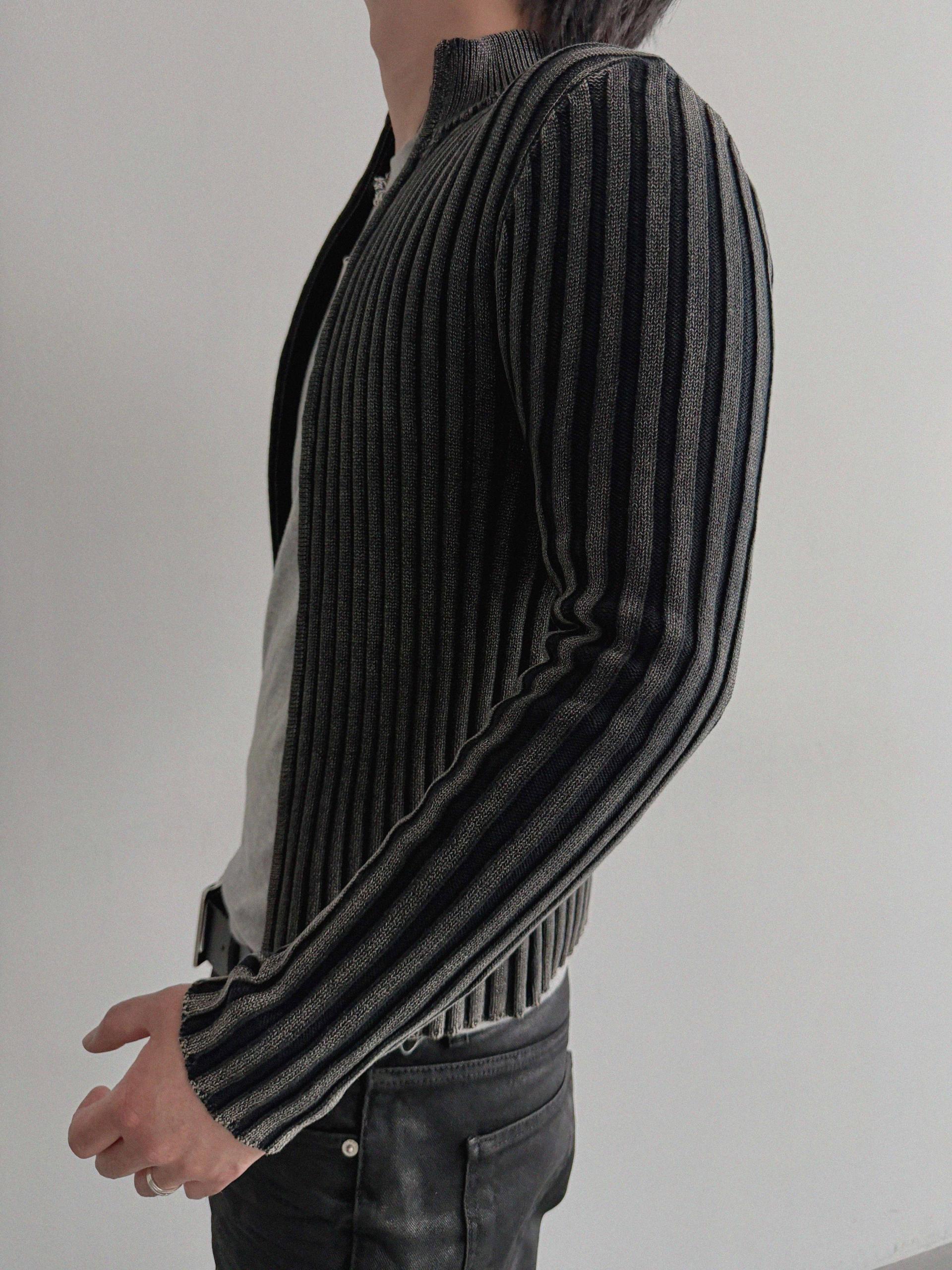 Pigment ribbed muscle knit zip-up