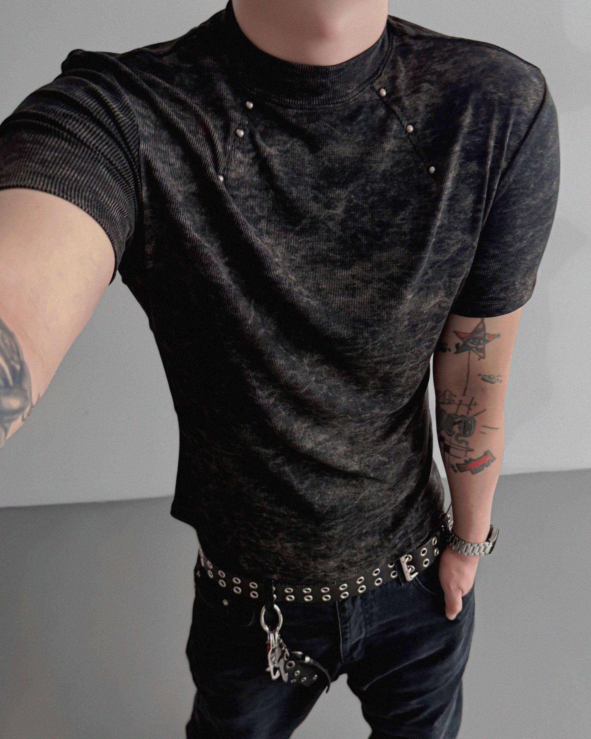 Vintage rivet mock neck muscle half t