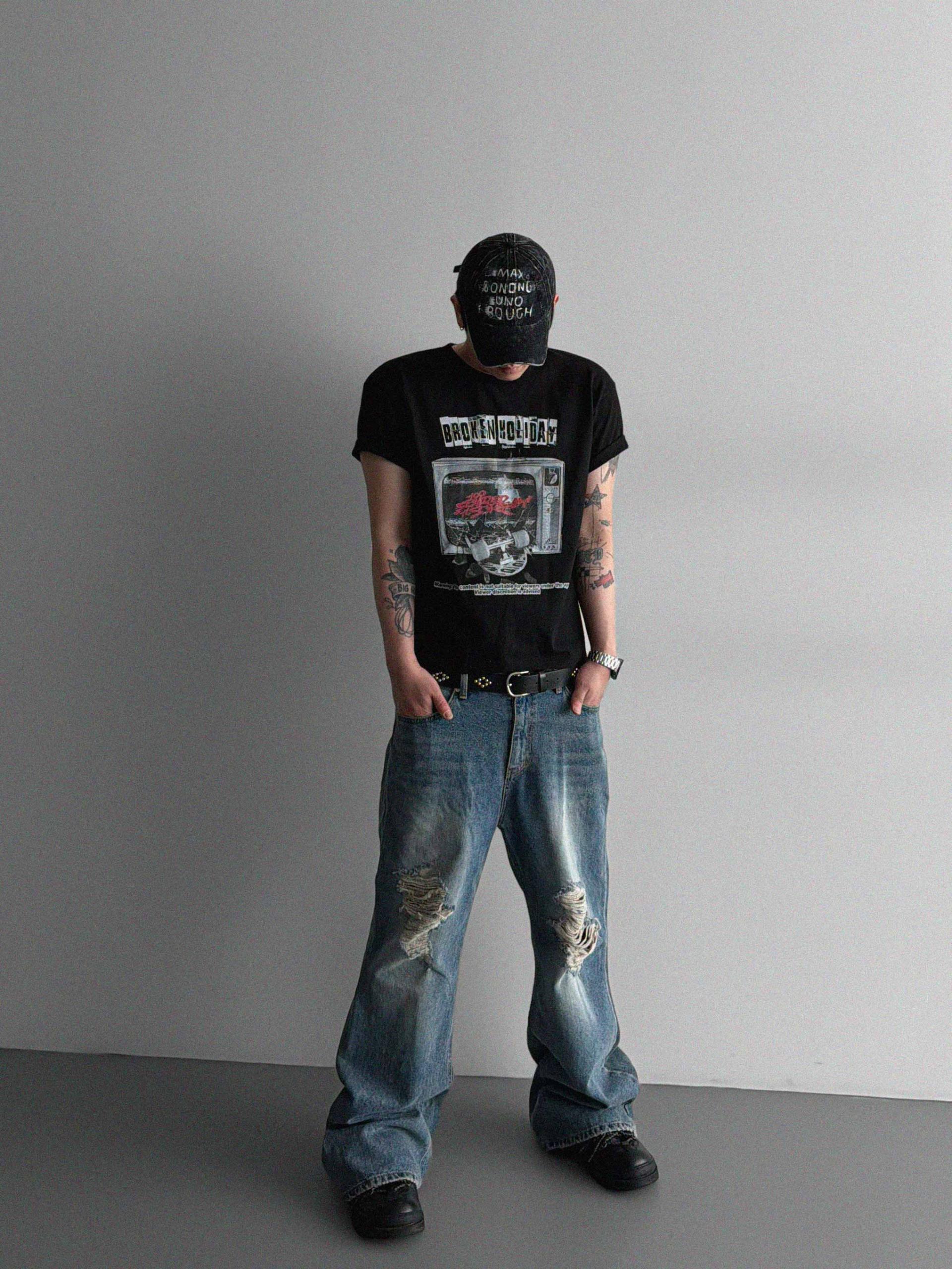 Broken crop half t