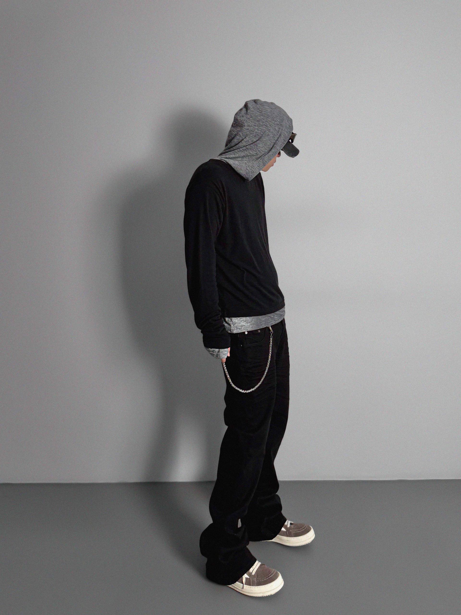 Dark embo sagging flare black jeans
