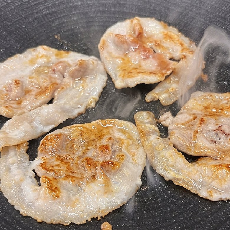 꽃모양 흑돼지 꽃삼겹살