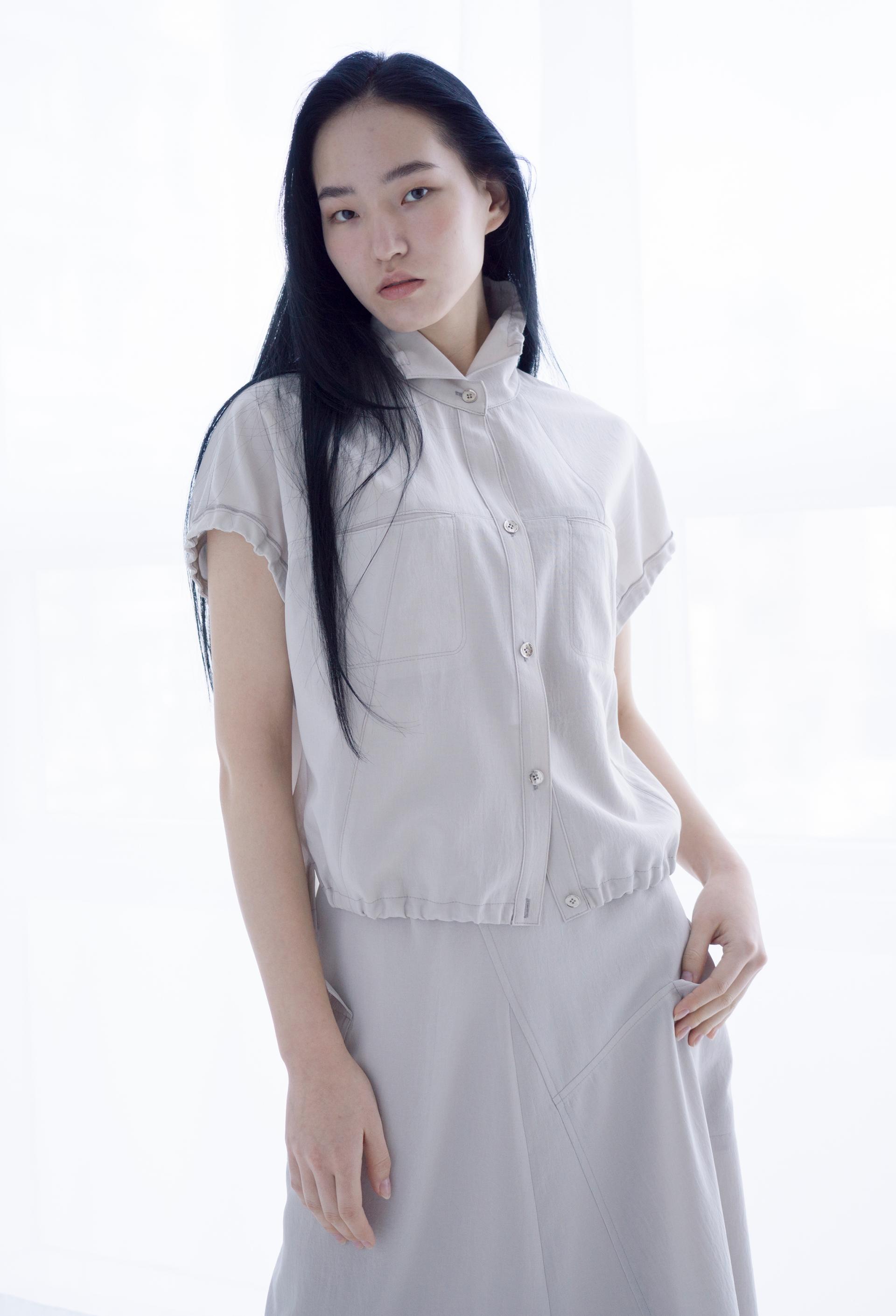 스트링 카라 단추 베스트 (A241V03SLE)