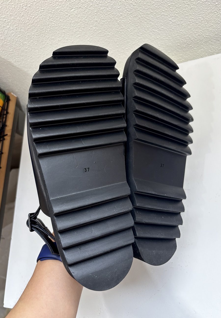 Olive Cushion Mold Sandal <S25008> 올리브 쿠션 몰드 샌들 2컬러 4.5 cm -블랙 240
