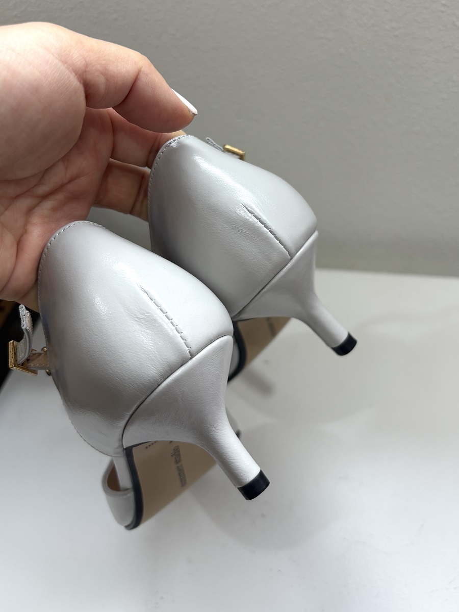 Signature T-strap Middle Heel < S22030 > 시그니처 티스트랩 미들힐 슈즈 3컬러 5cm - 라이트 그레이 240