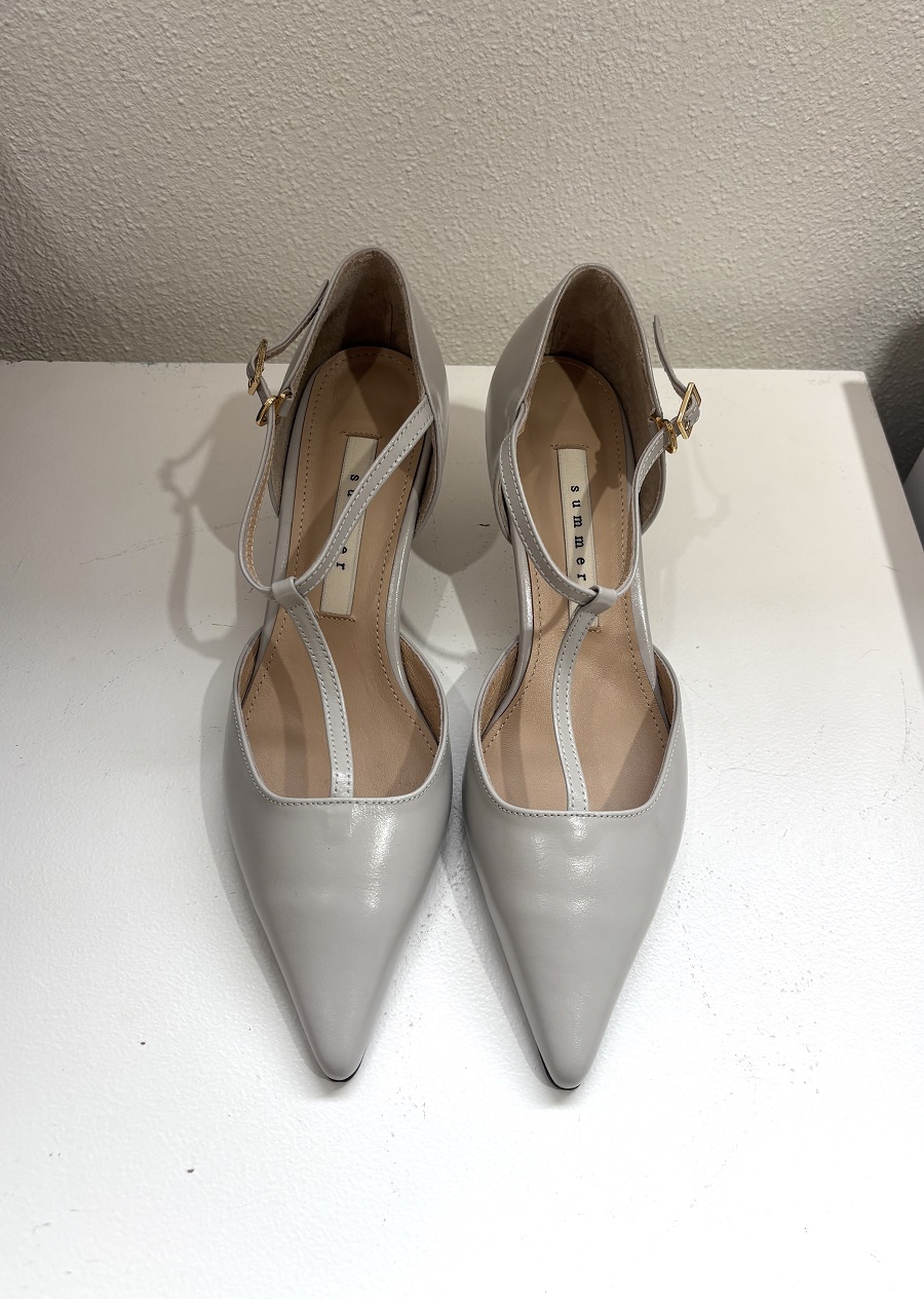 Signature T-strap Middle Heel < S22030 > 시그니처 티스트랩 미들힐 슈즈 3컬러 5cm - 라이트 그레이 240