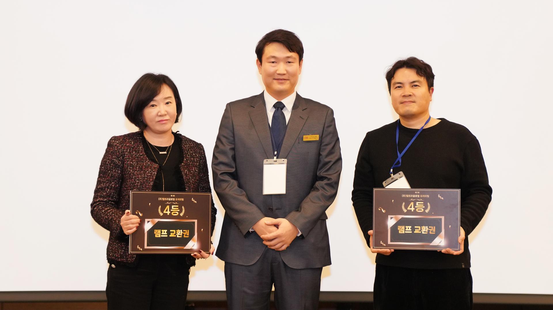 323ef44c555d9.jpg